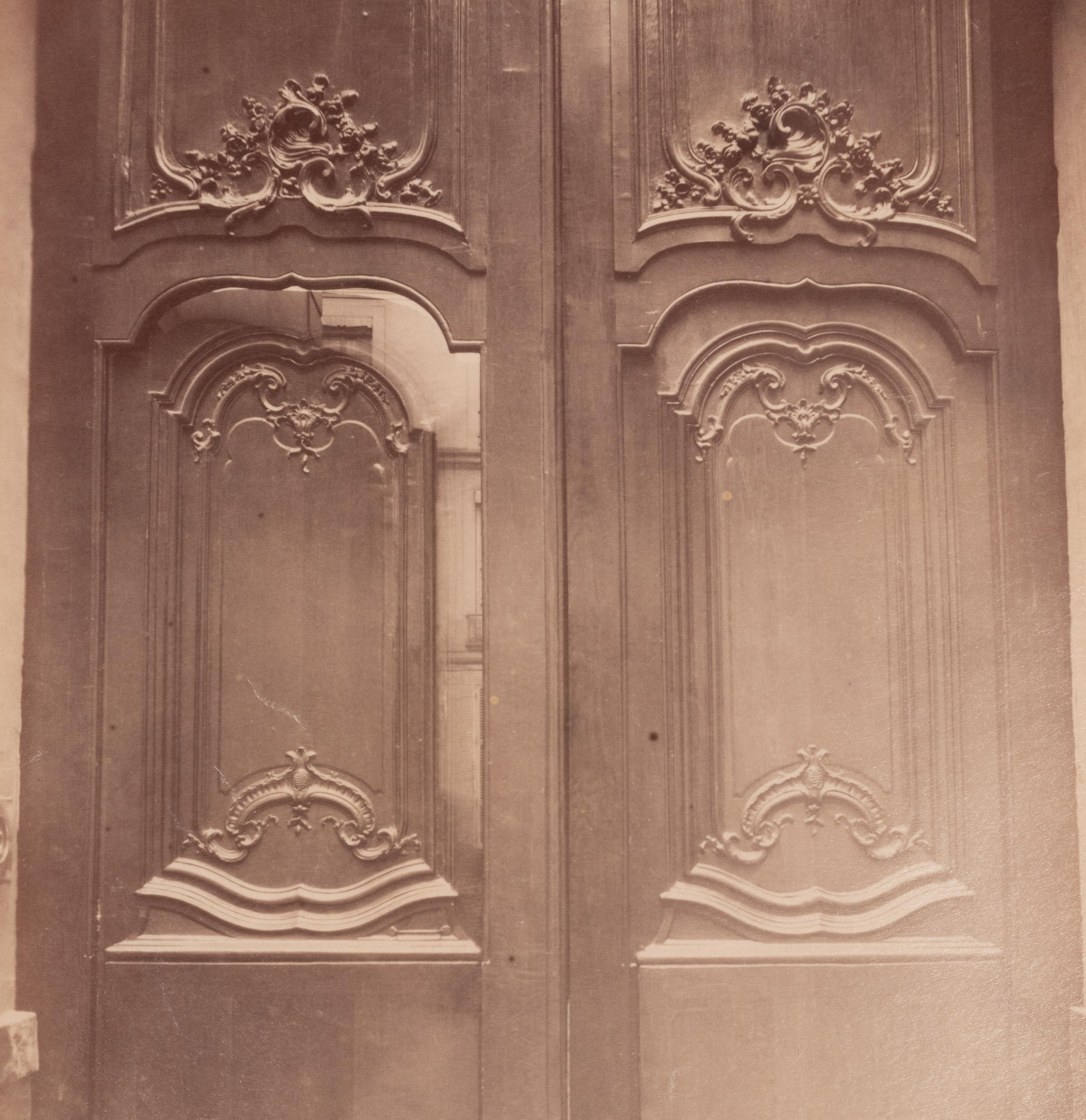 A group of three photographs ( Hôtel de la Comtess de Verrue, rue du Regard , 1899; Hôtel de Gouffier, rue de Varenne 56 , 1899-1900; Hôtel d'Argouges, rue Seguier 16 , 1900)