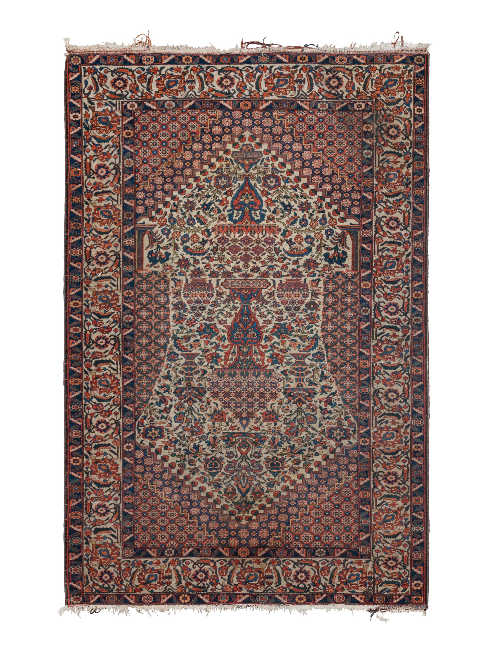 A Kashan Rug — CIRCA 1920