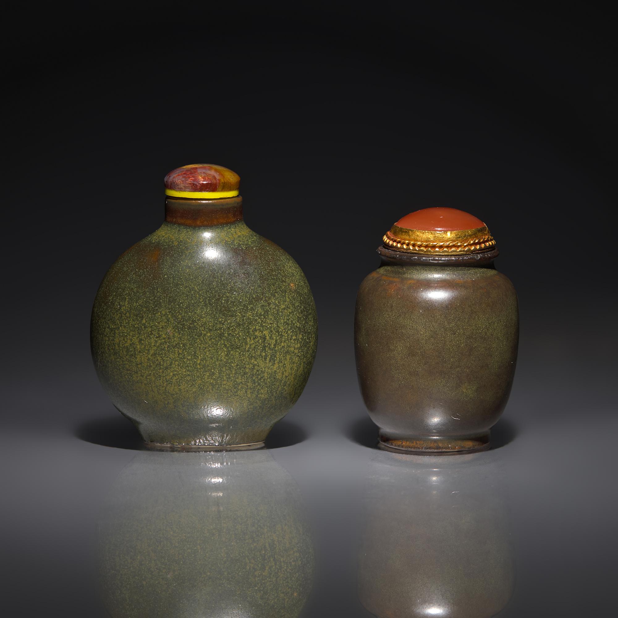 Two Chinese Teadust-Glazed Snuff or Medicine Bottles, 19th Century — 清晚期 茶葉末釉鼻烟壺兩支