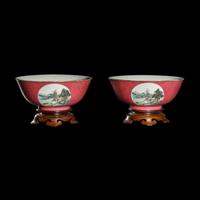 A Pair of Chinese Famille Rose Ruby Ground Porcelain 'Landscapes' Bowls, 20th Century 近代 胭脂紅地軋道開光山水圖碗一對