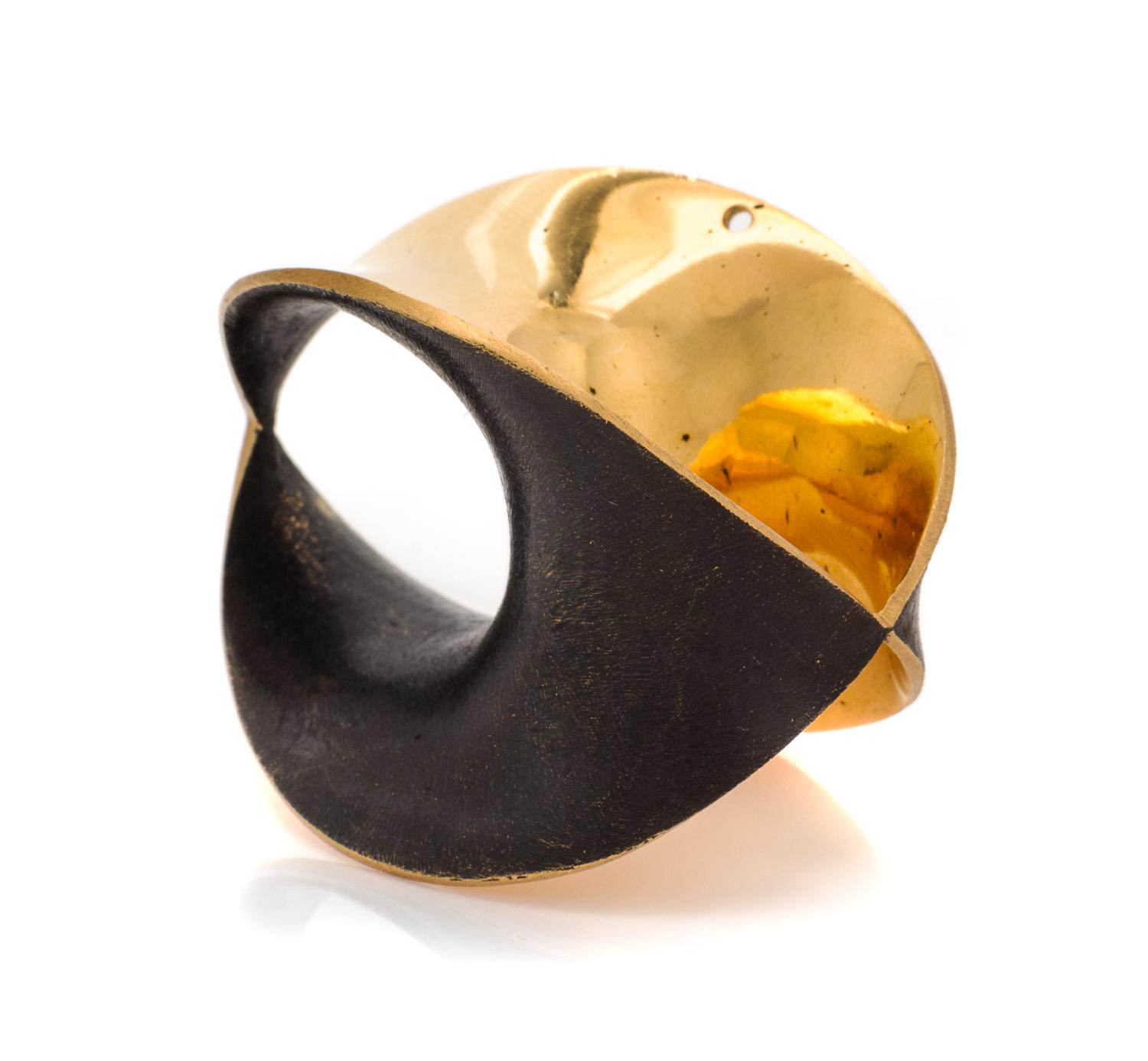 A Yellow Gold Sculptural Pendant, 25.60 dwts.