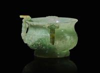 A Chinese carved jadeite archaistic censer 翡翠香爐