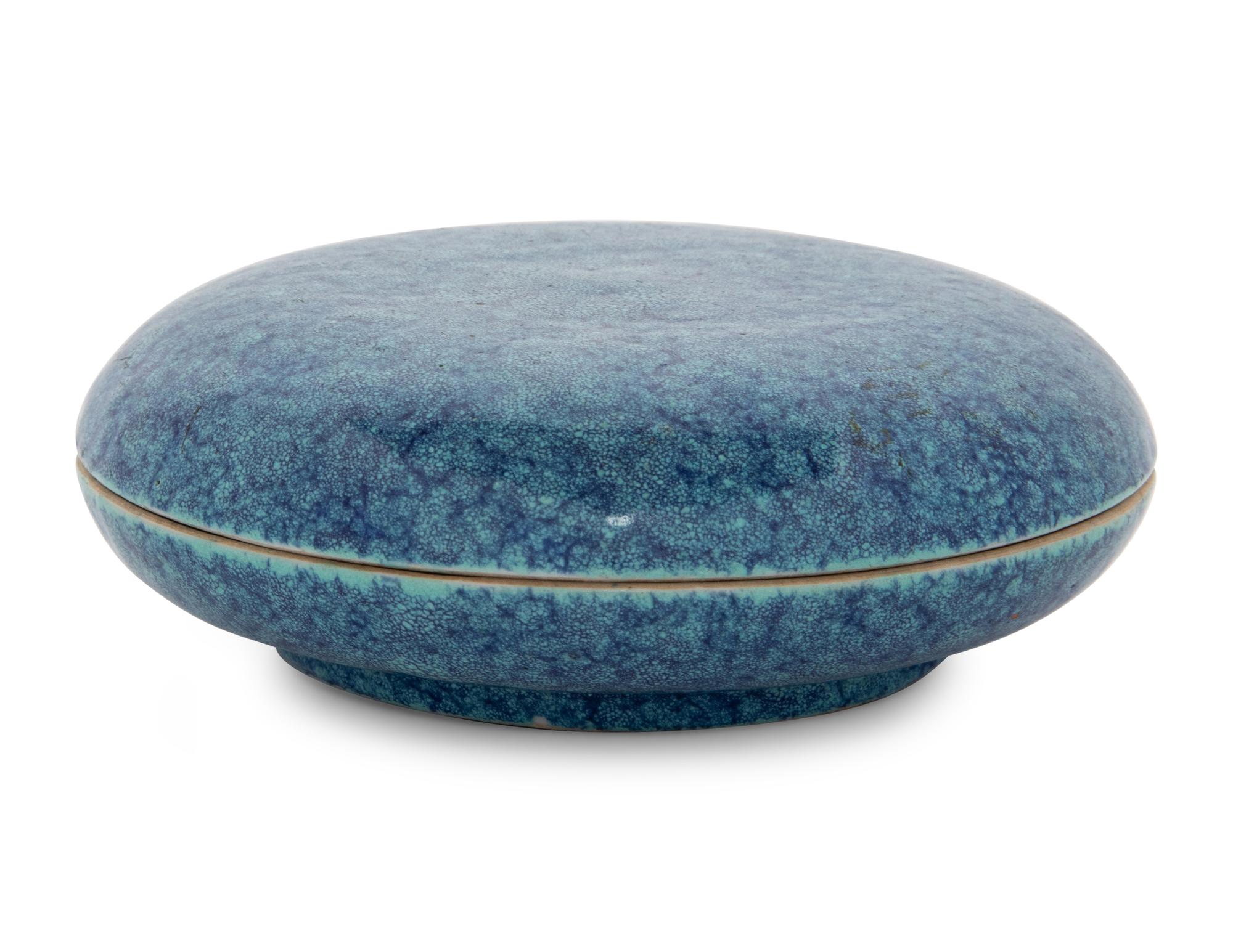 A Robin's Egg Glazed Porcelain Covered Box
