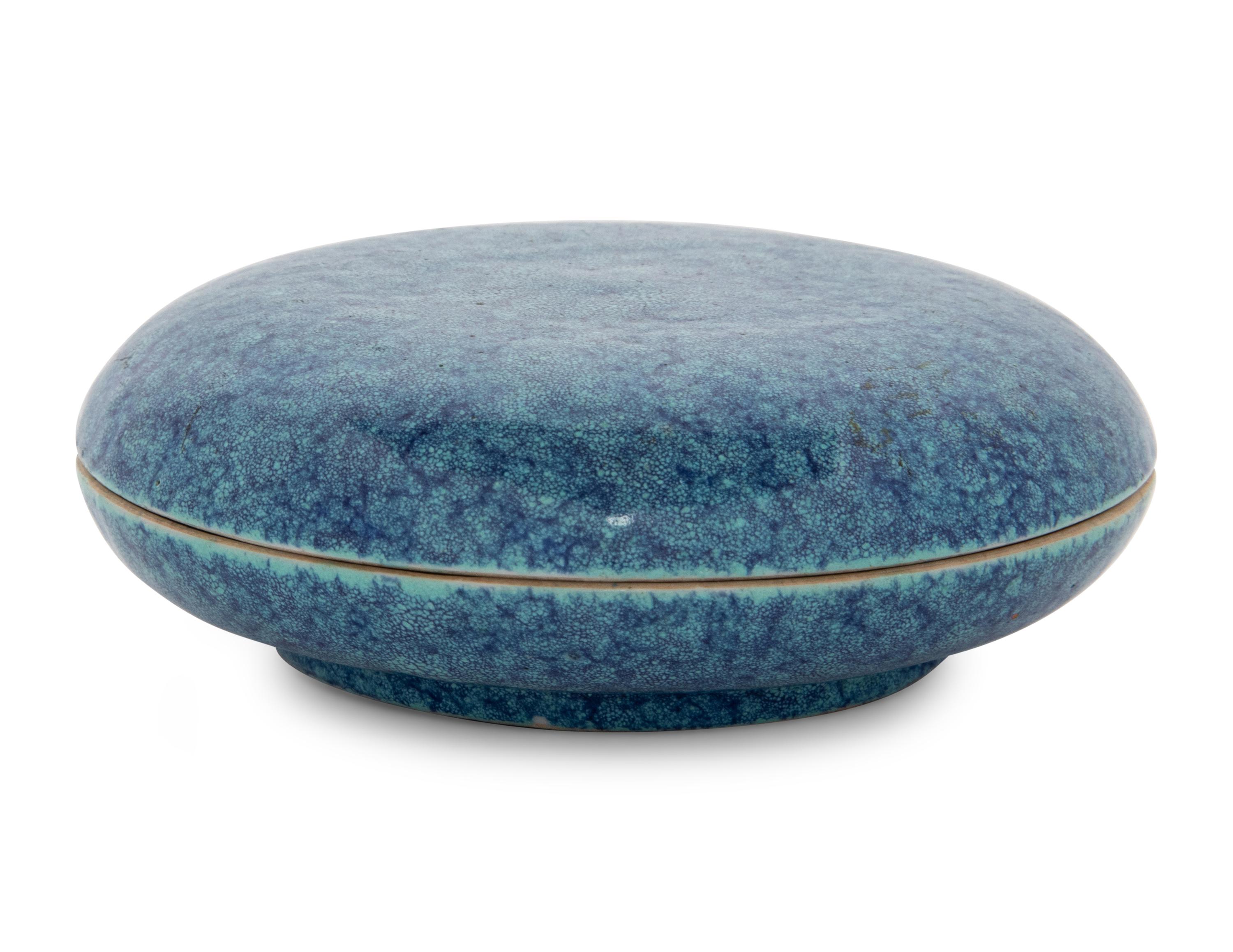 A Robin's Egg Glazed Porcelain Covered Box