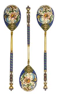 Three Russian Silver-Gilt and Enamel Teaspoons, Mark of Fedor Ruckert, Moscow, early 20th century, each having a blue enameled acorn fi