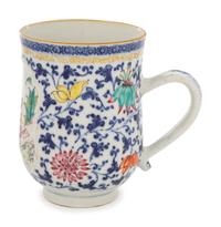 A Chinese Export Porcelain Teacup