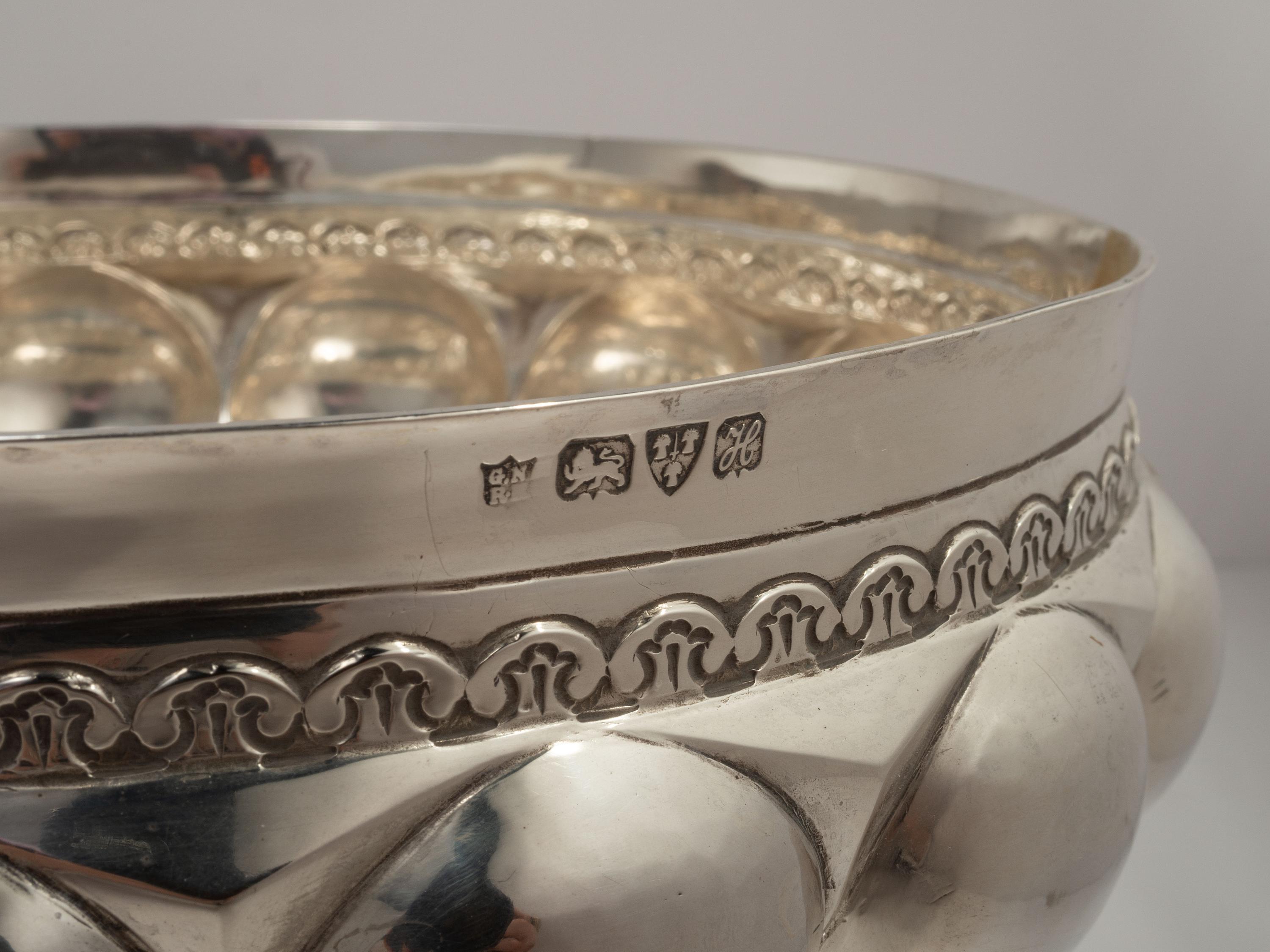 Pair of Arts and Crafts Fruit Bowls, 1908 English (Chester)