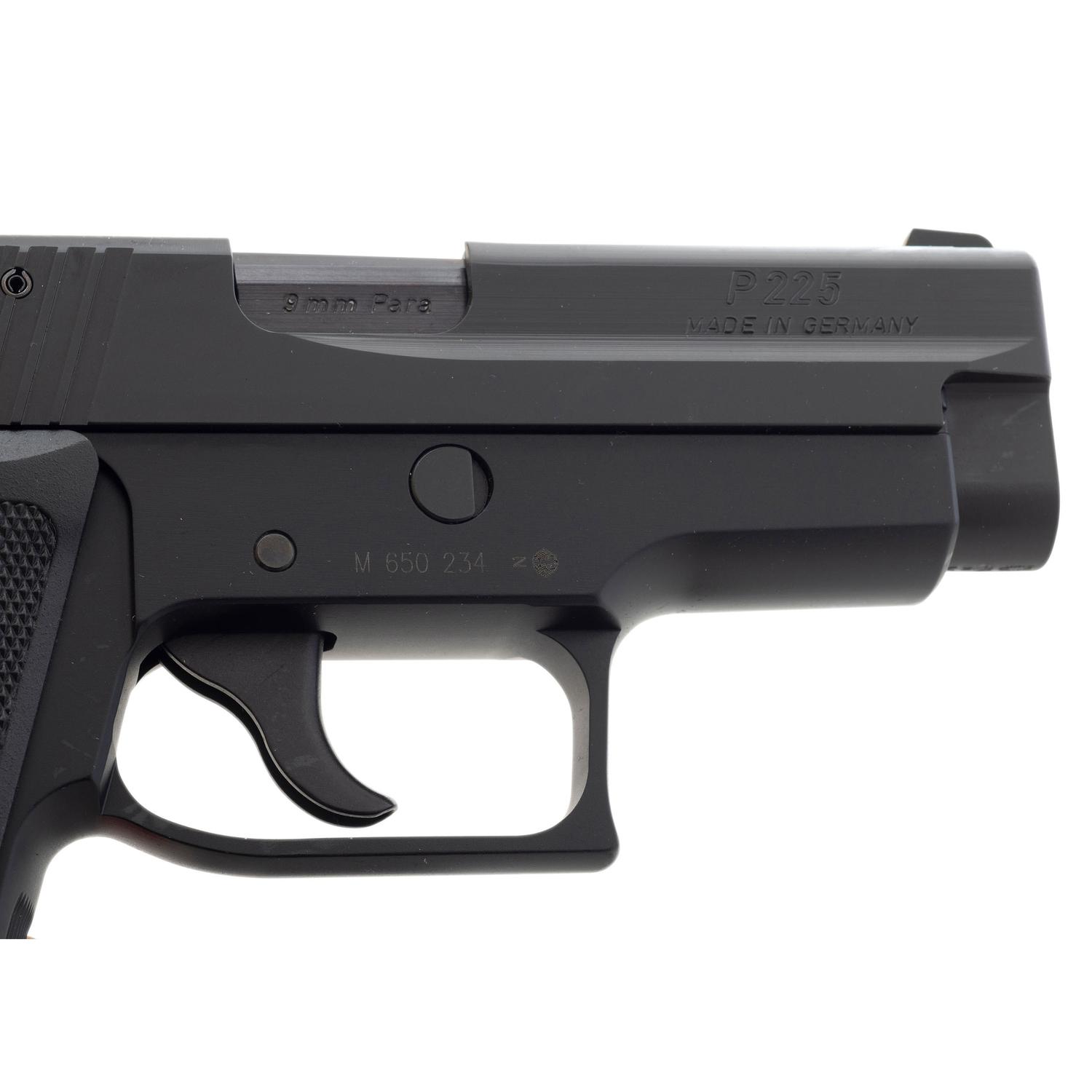 *Sig Sauer P225 in Box with Accessories
