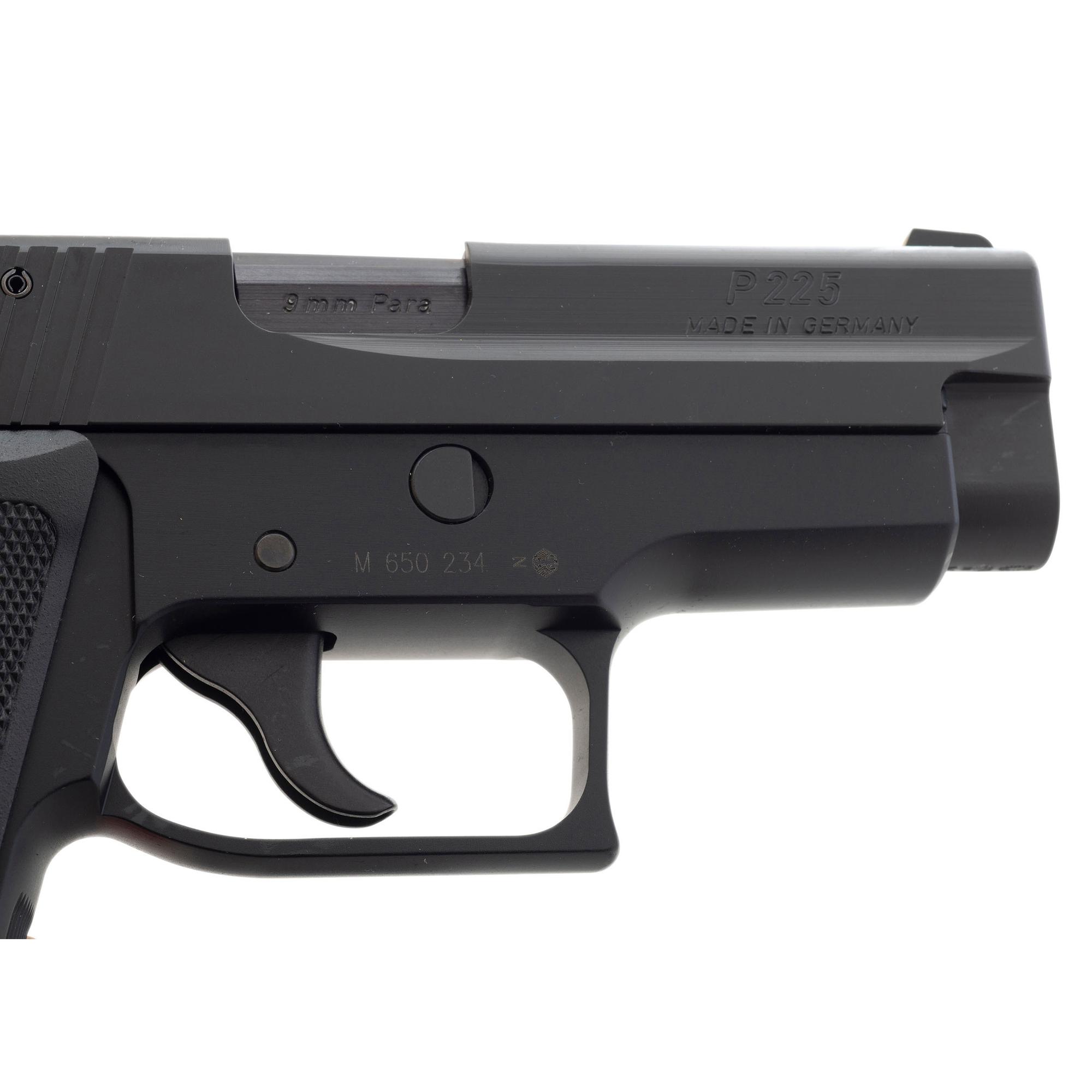 *Sig Sauer P225 in Box with Accessories
