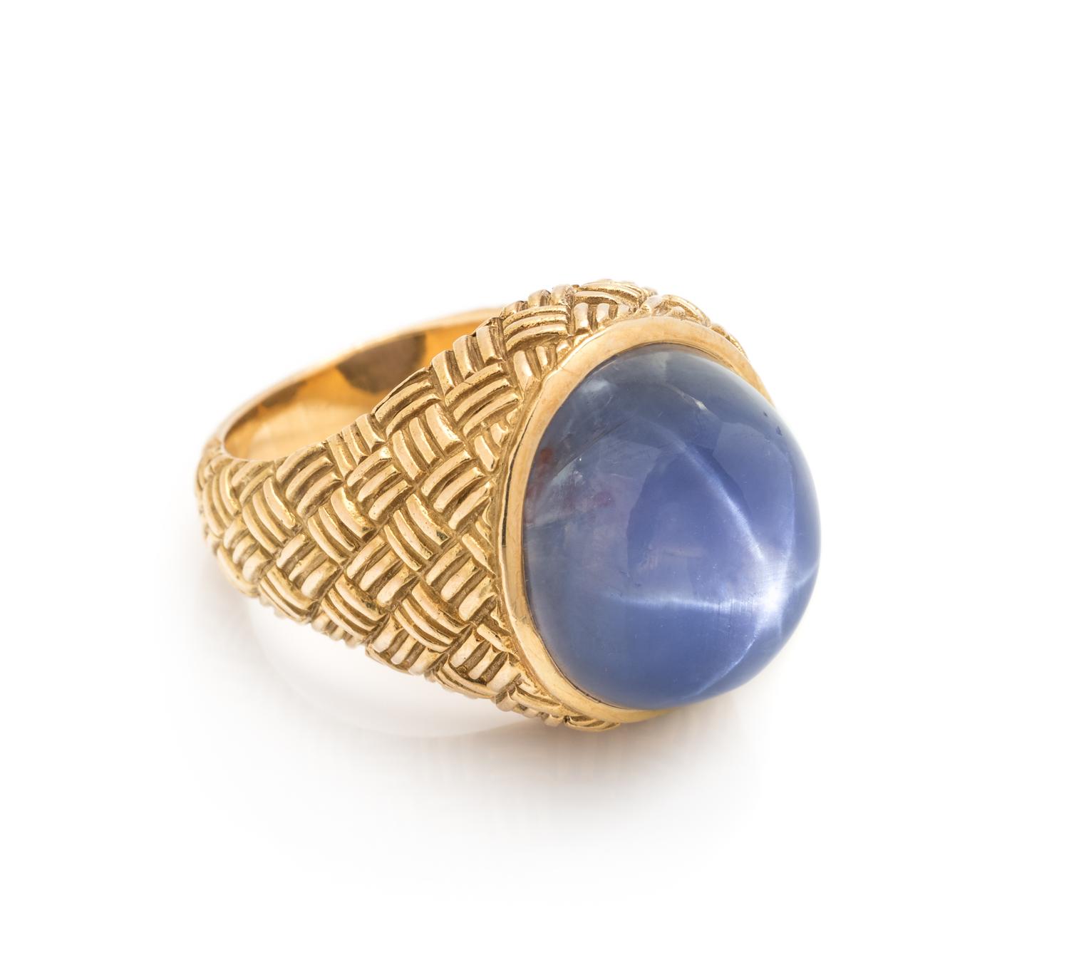 STAR SAPPHIRE RING