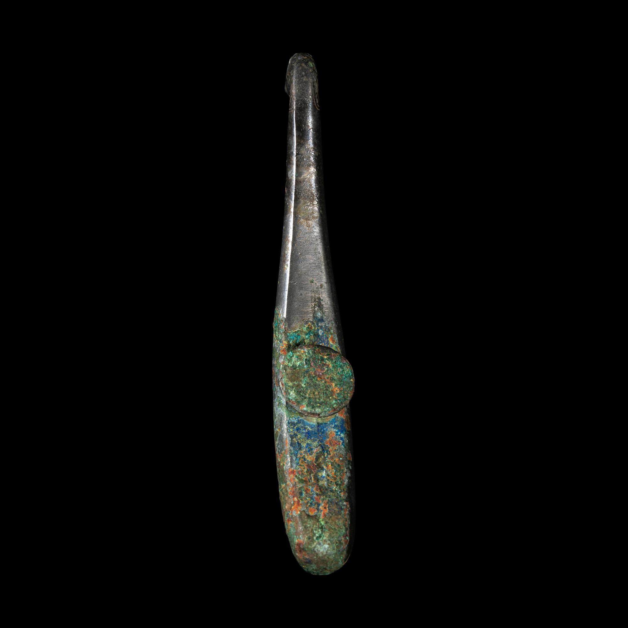 Three Chinese Metal Belt Hooks, Warring States-Han Dynasty 戰國-漢 青銅帶鉤三件