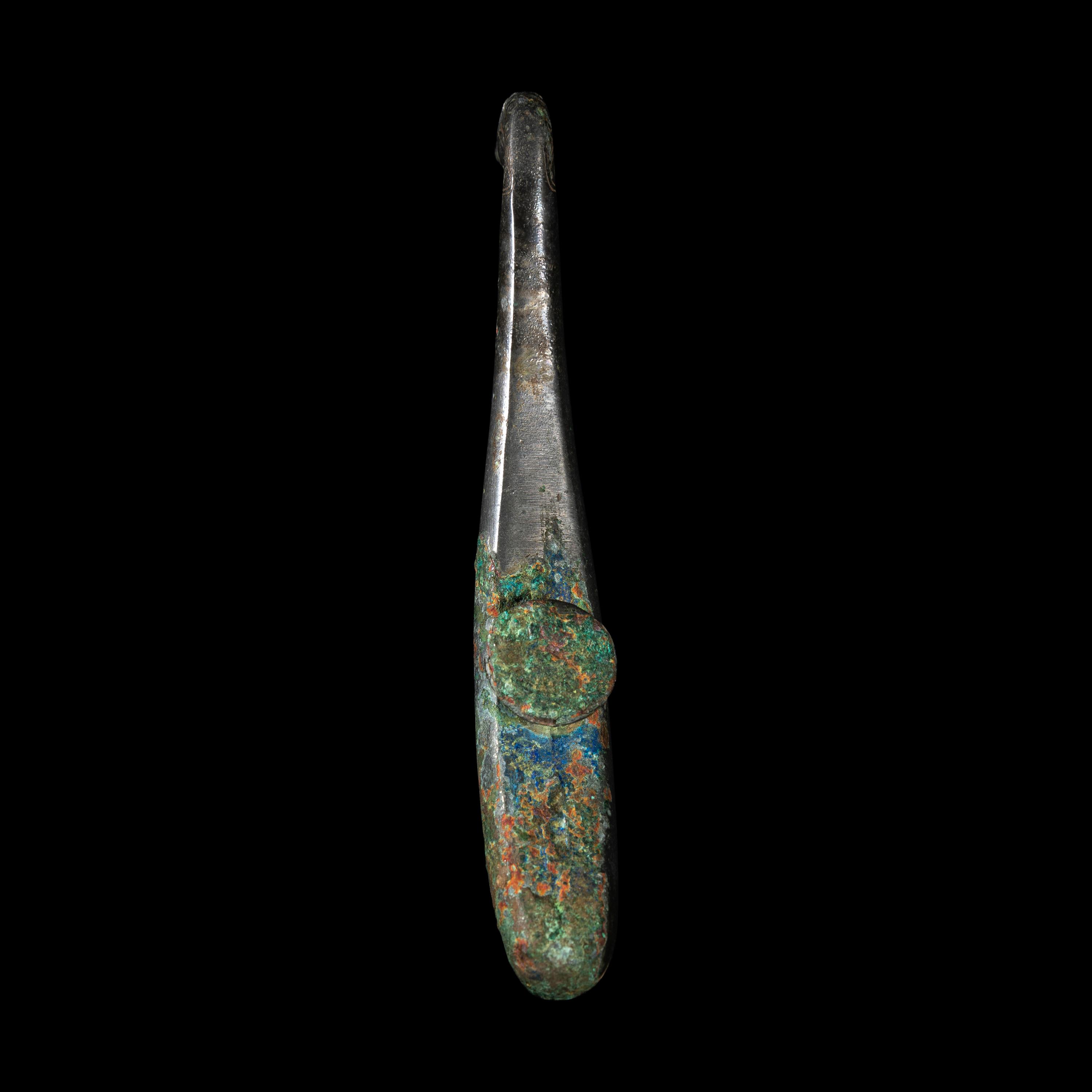 Three Chinese Metal Belt Hooks, Warring States-Han Dynasty 戰國-漢 青銅帶鉤三件