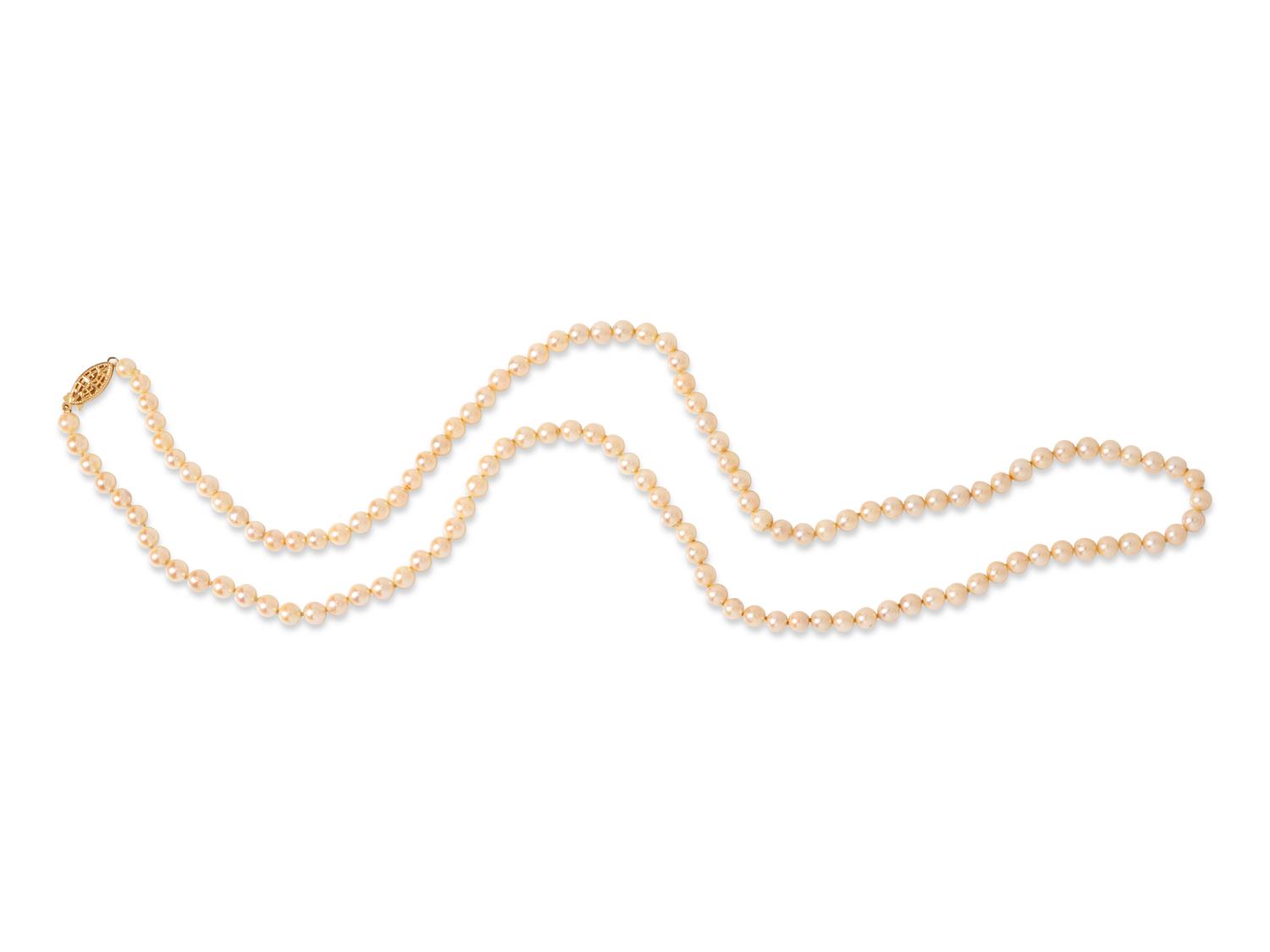 A 14 Karat Yellow Gold and Cultured Pearl Necklace,