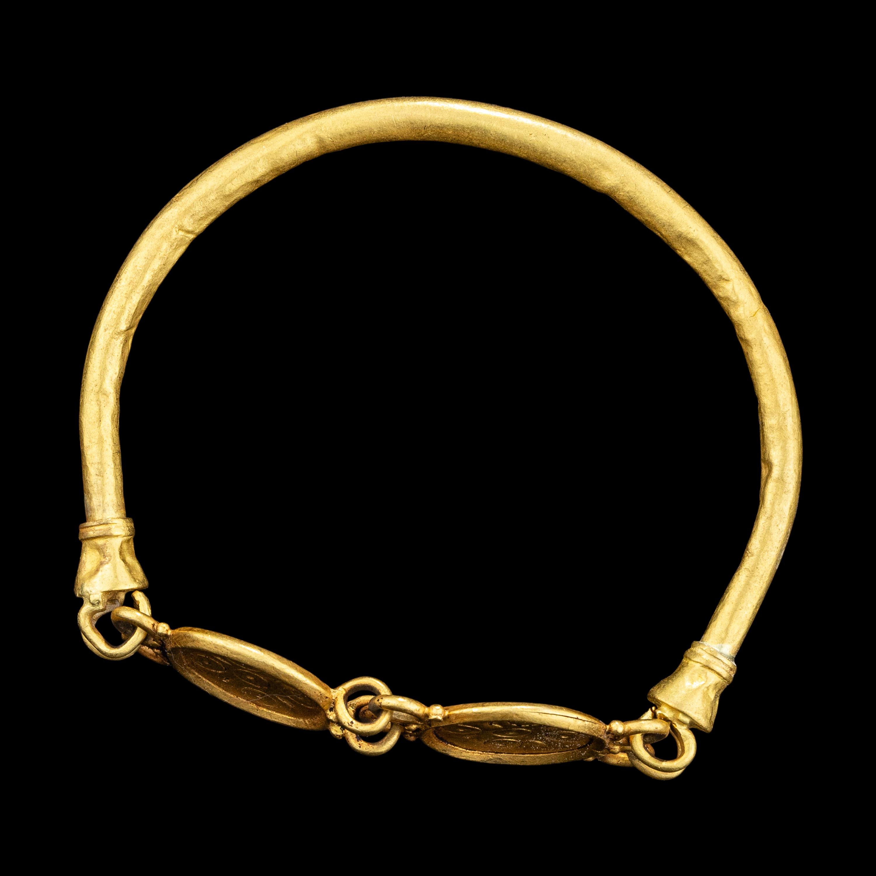 A Byzantine Gold Bracelet