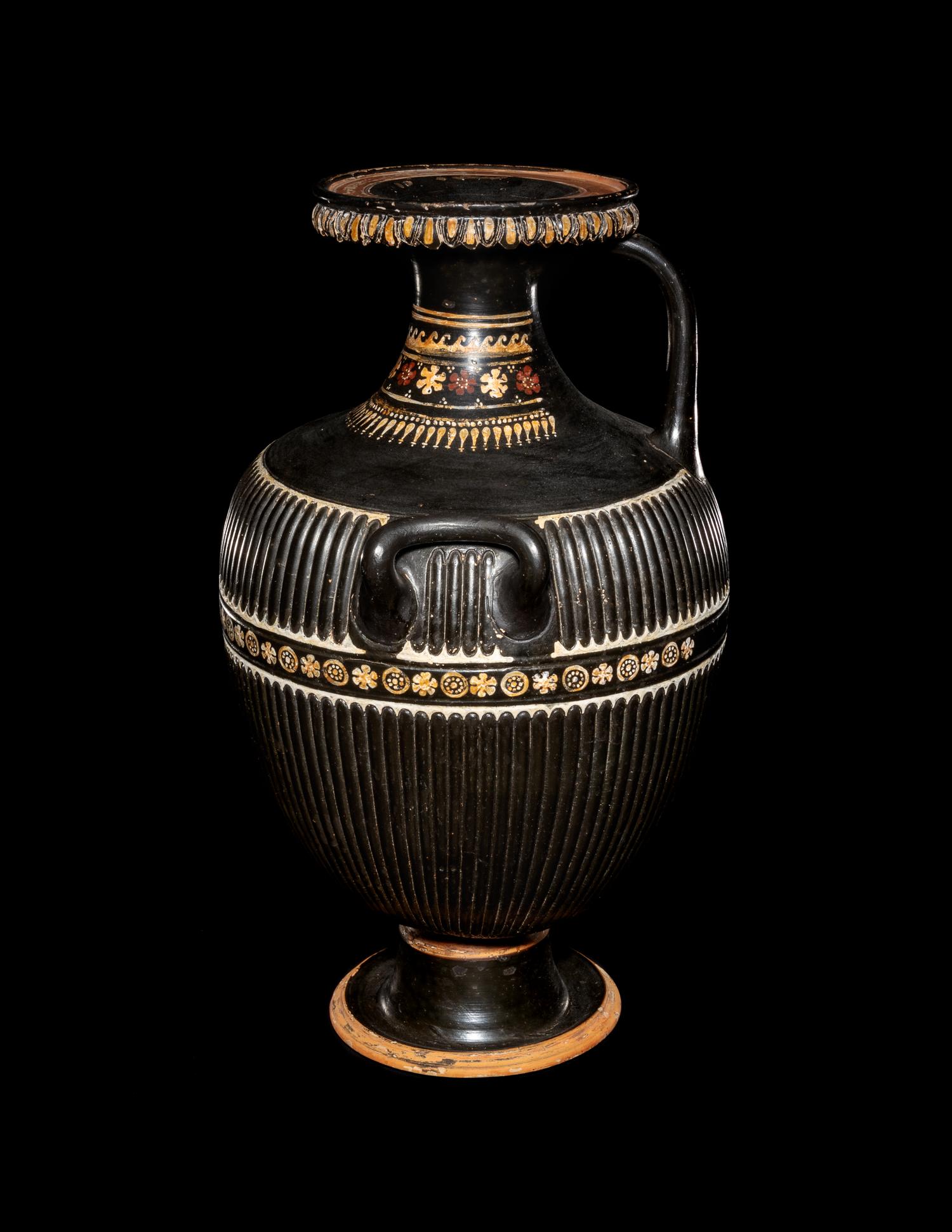 An Apulian Gnathian-Ware Ribbed Hydria