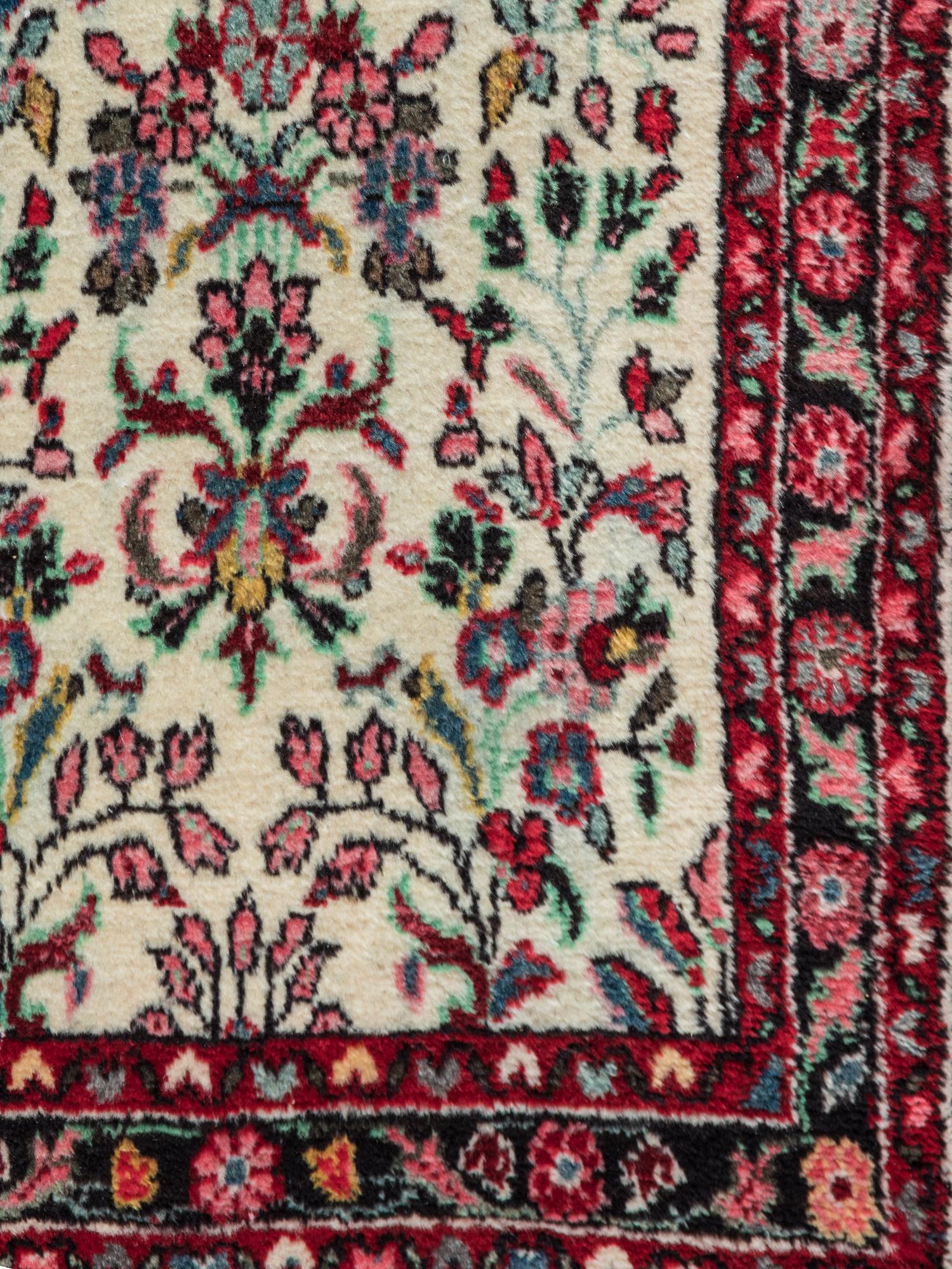 A Dergazine Wool Runner