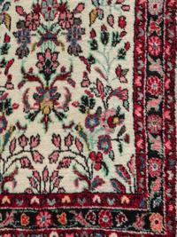 A Dergazine Wool Runner