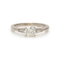 DIAMOND AND WHITE GOLD RING