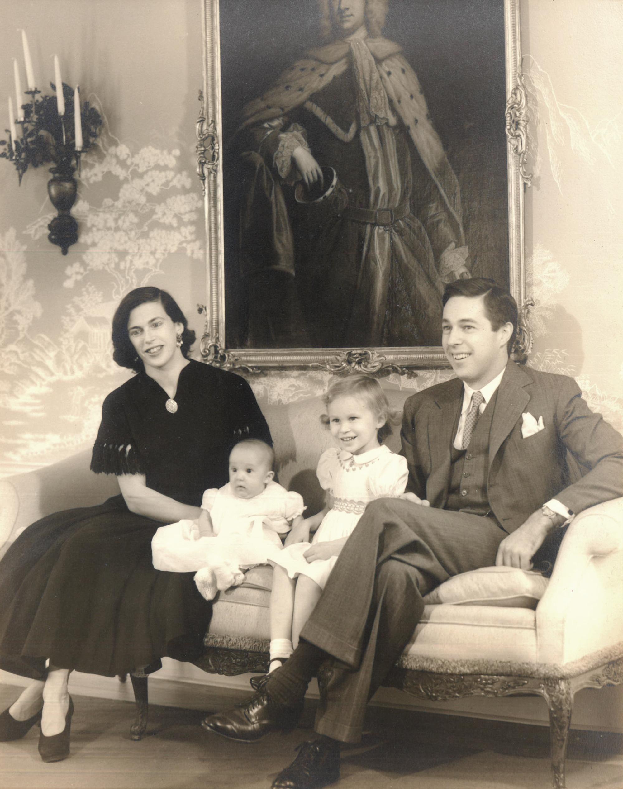 A Russian Silver and Niello Decorated Snuff Box