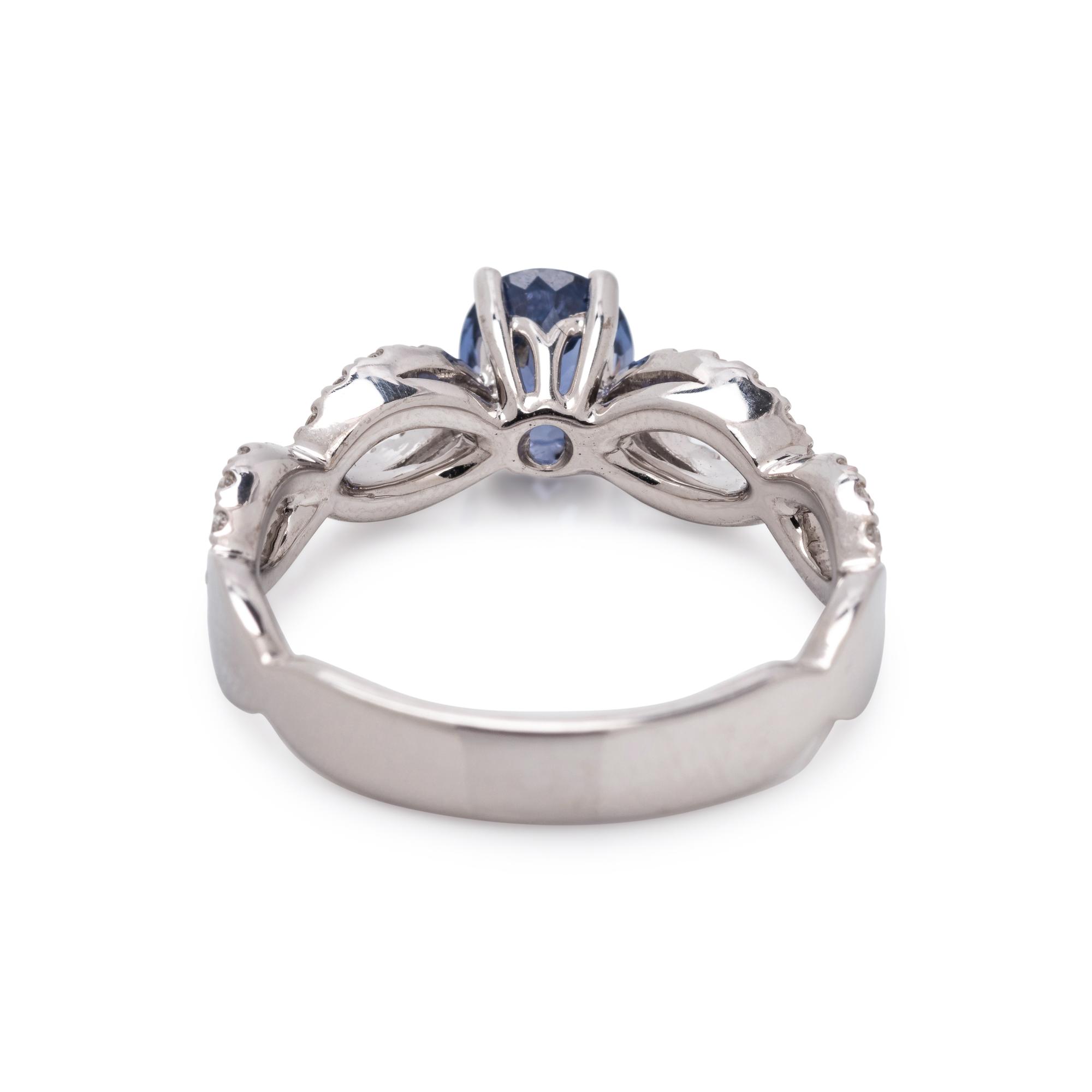 SAPPHIRE AND DIAMOND RING