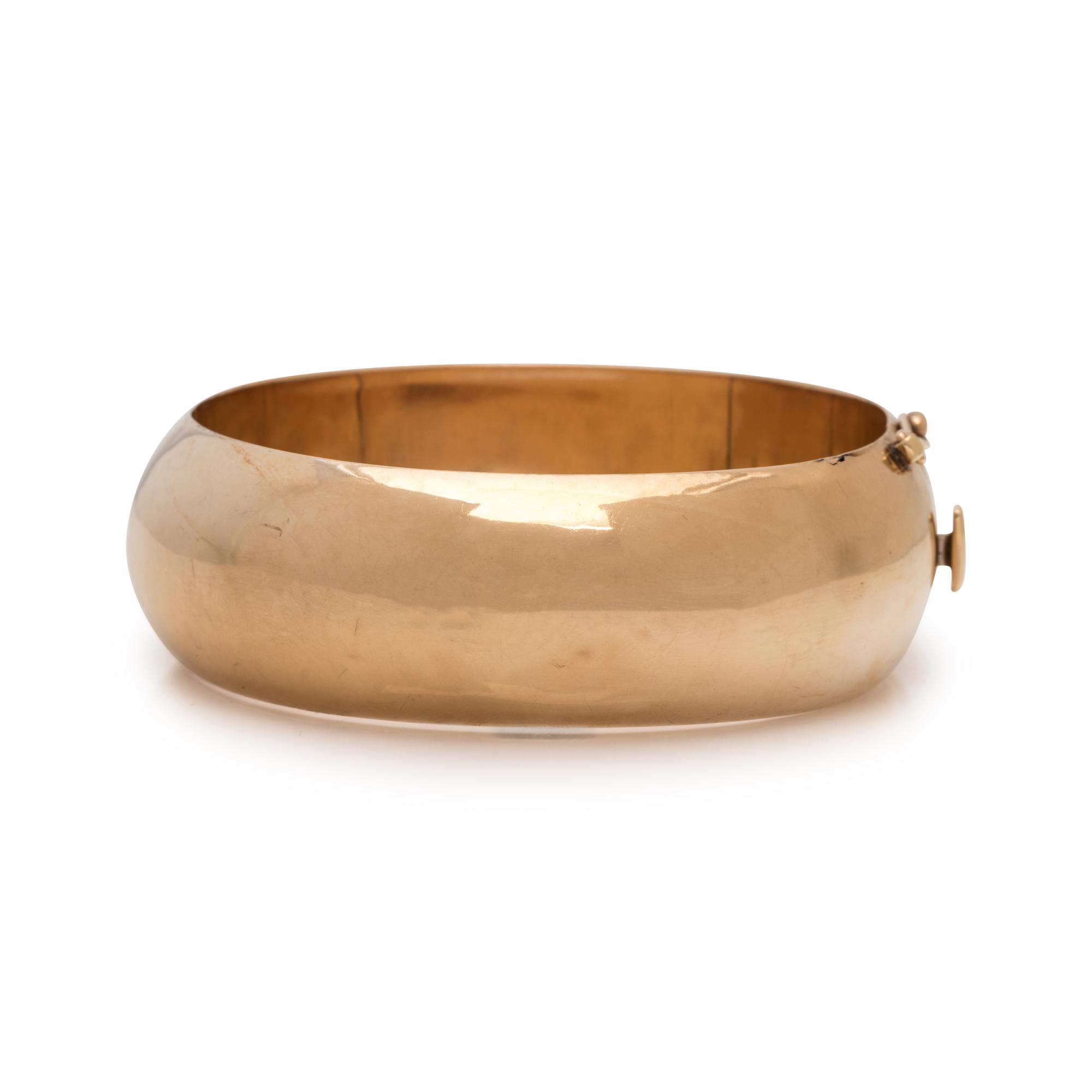 YELLOW GOLD BANGLE BRACELET