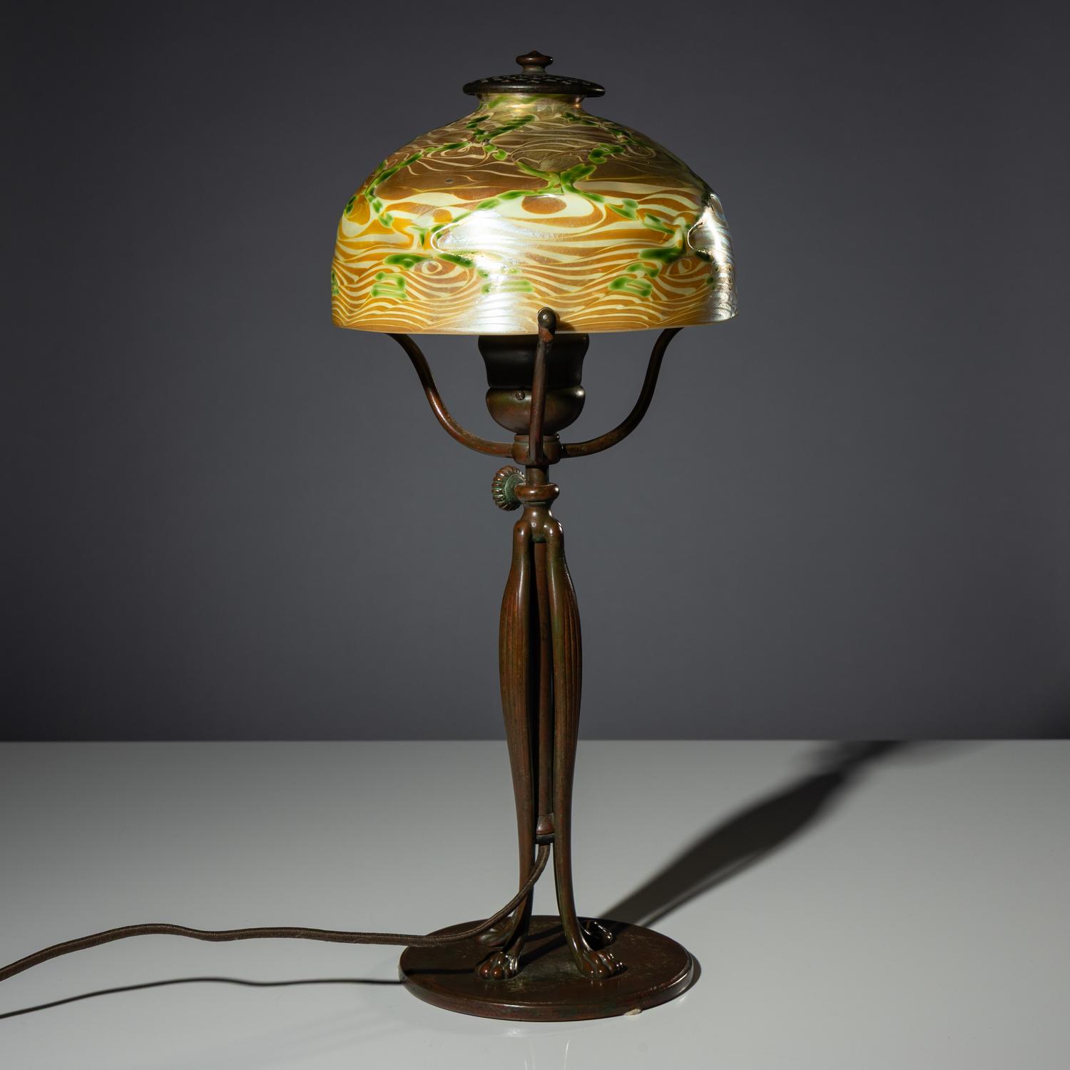 Table lamp
