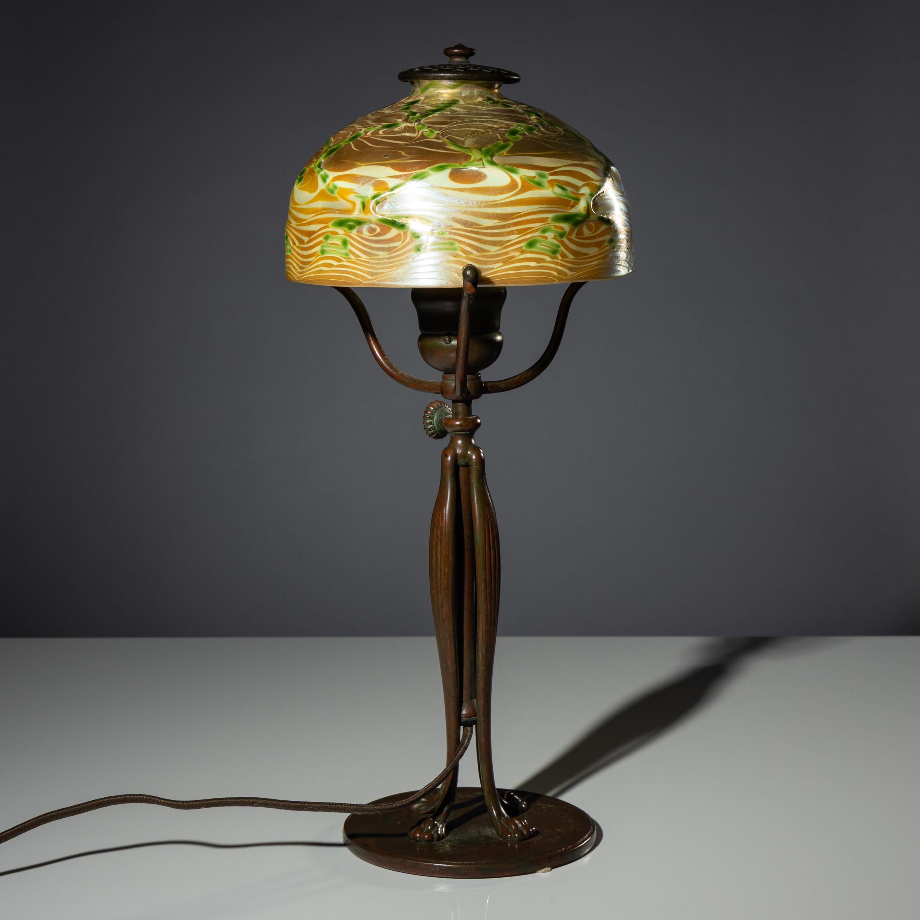 Table lamp