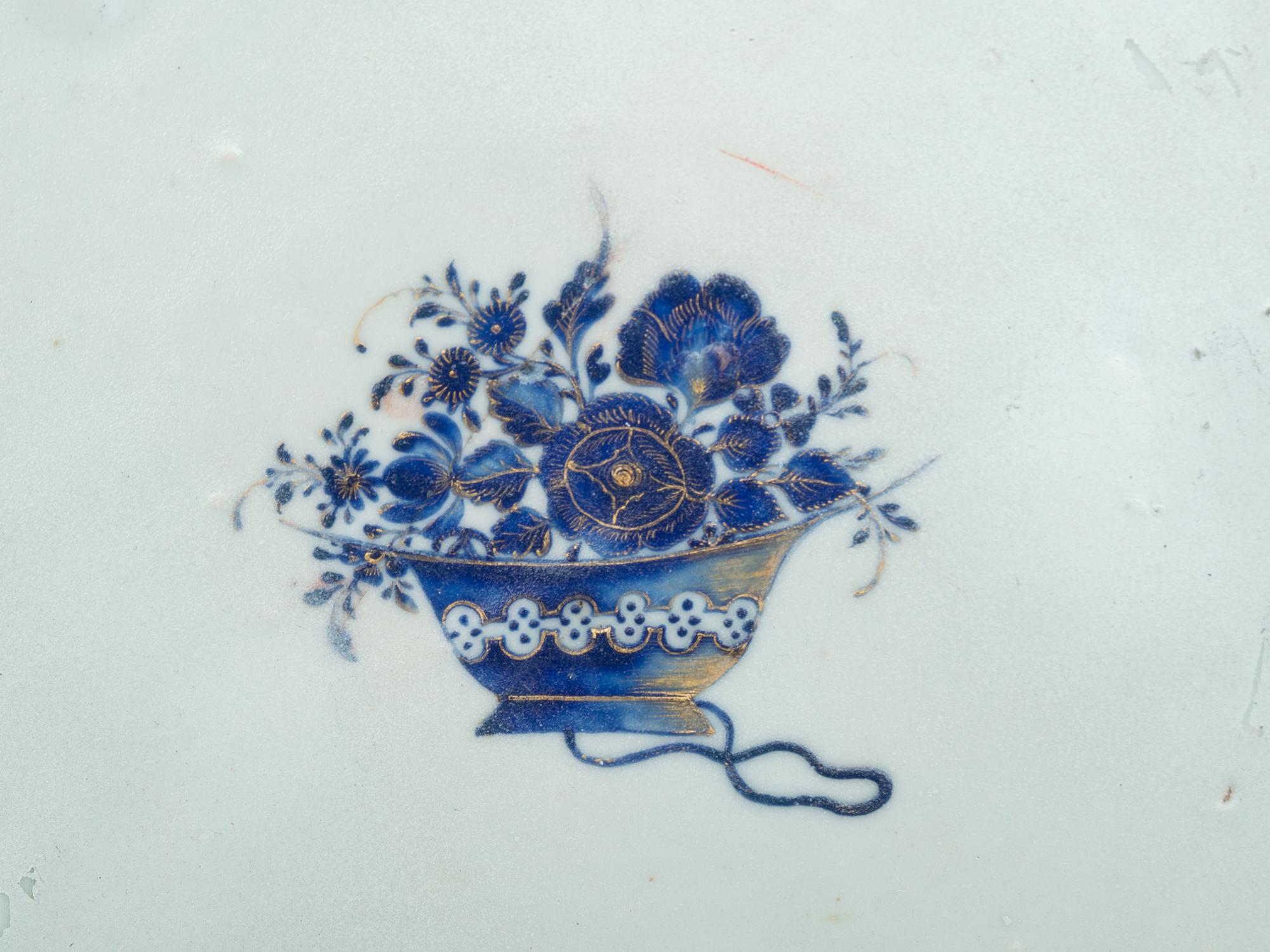 A Chinese Export Parcel Gilt and Grisaille Decorated Porcelain Punch Bowl