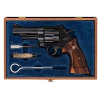*Smith & Wesson Model 29-2 in Presentation Case