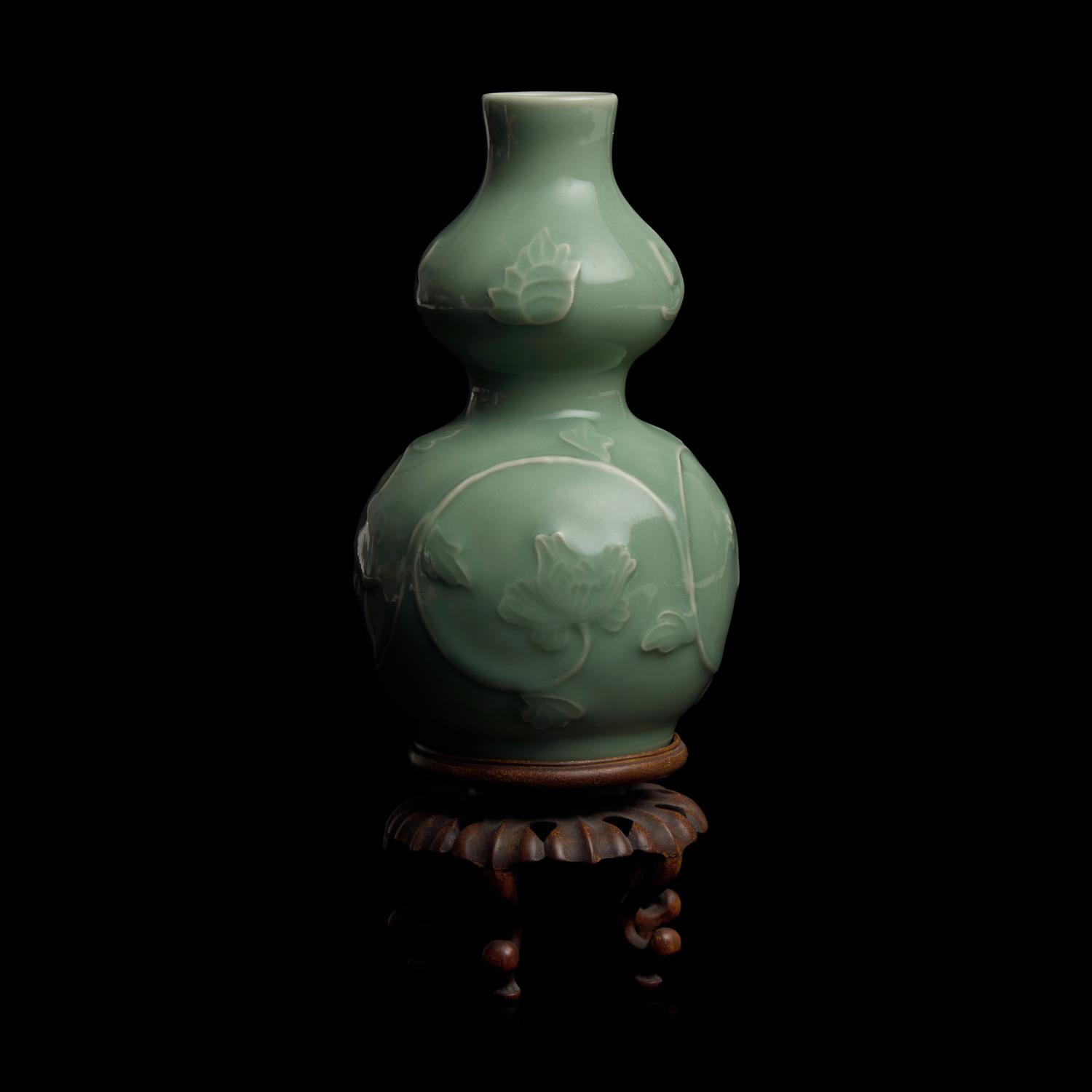 A Japanese Celadon-Glazed Double Gourd Vase, Seifu Yohei III, and Two Kogo, Suwa Sozan