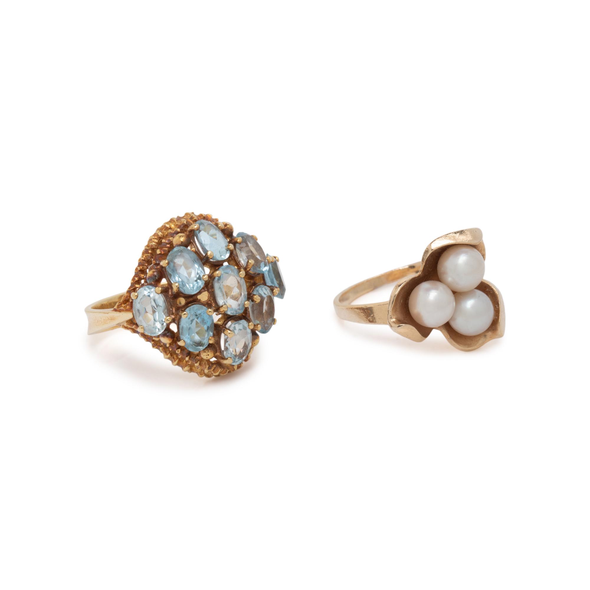 COLLECTION OF YELLOW GOLD AND GEMSTONE RINGS