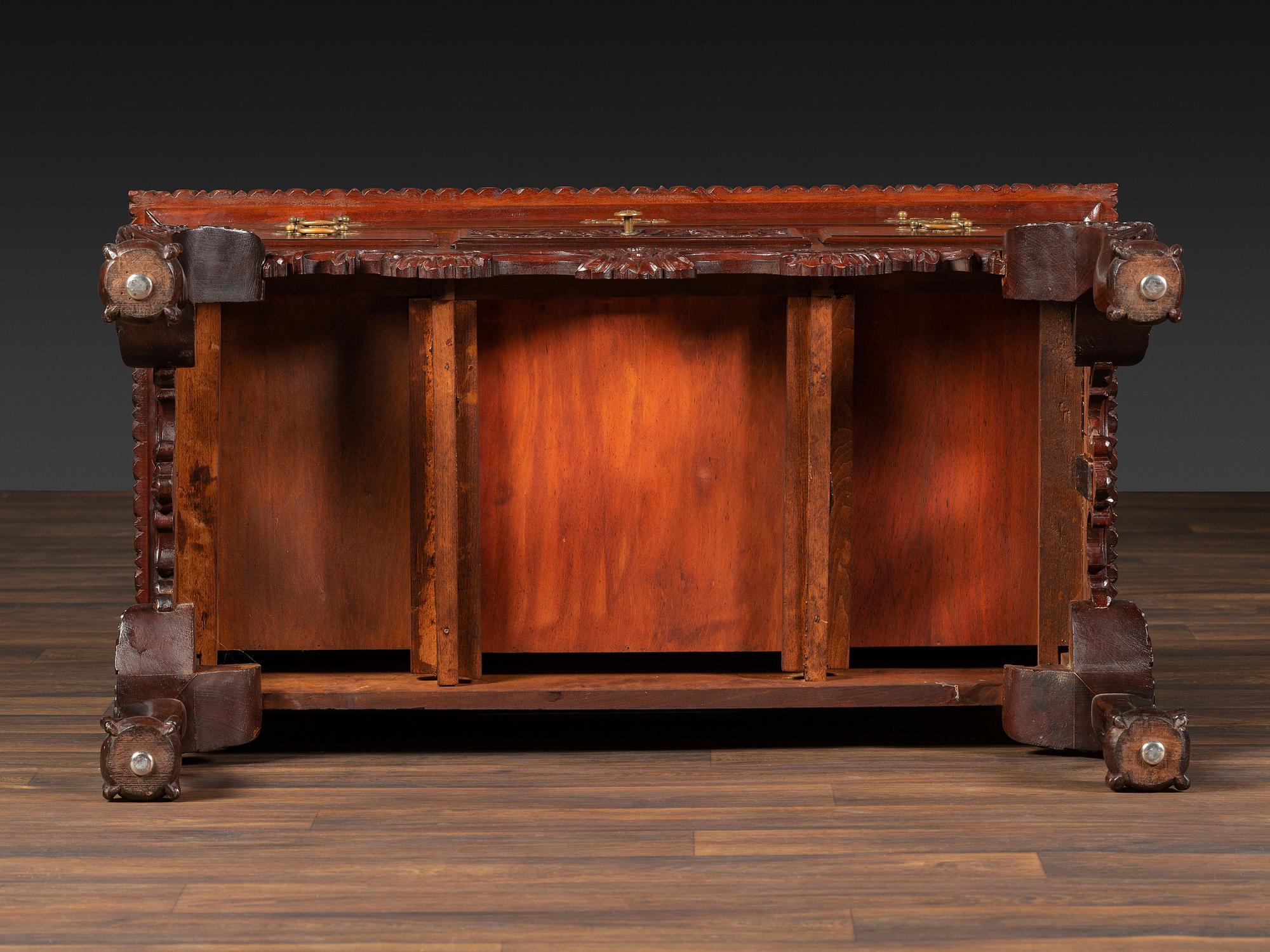 A Chippendale Style Shell-Carved Mahogany Dressing Table