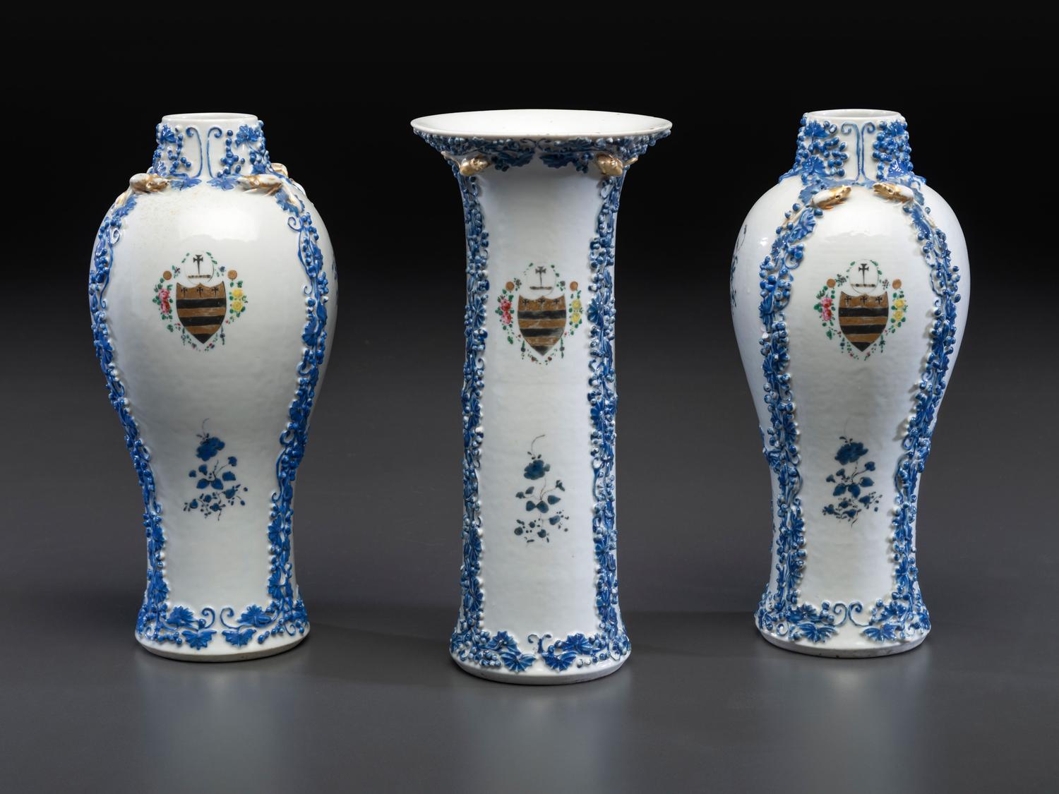 A Chinese Export Parcel Gilt Blue and White Porcelain Garniture