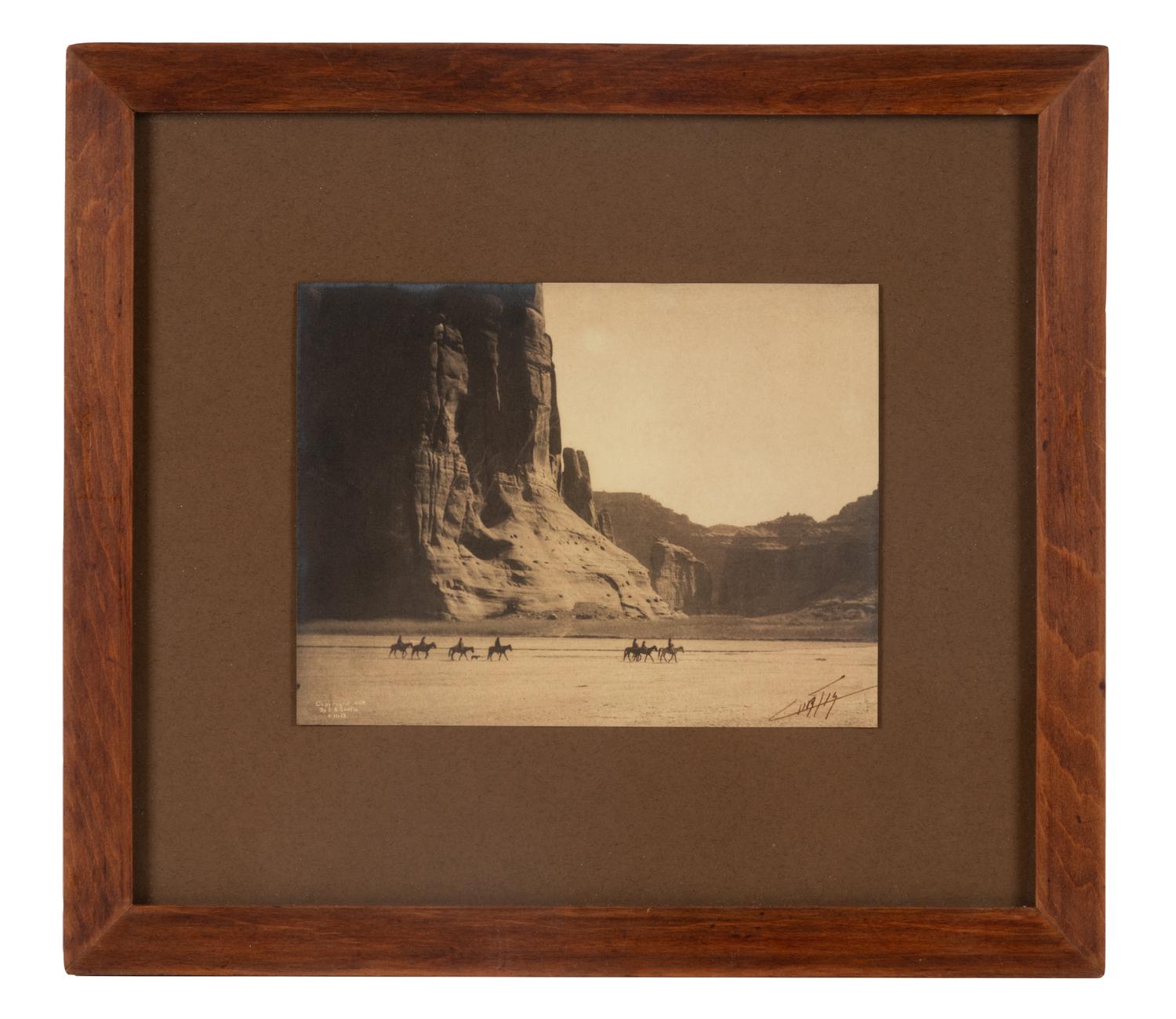 CURTIS, Edward S. (1868-1952), photographer. Canyon de Chelly .