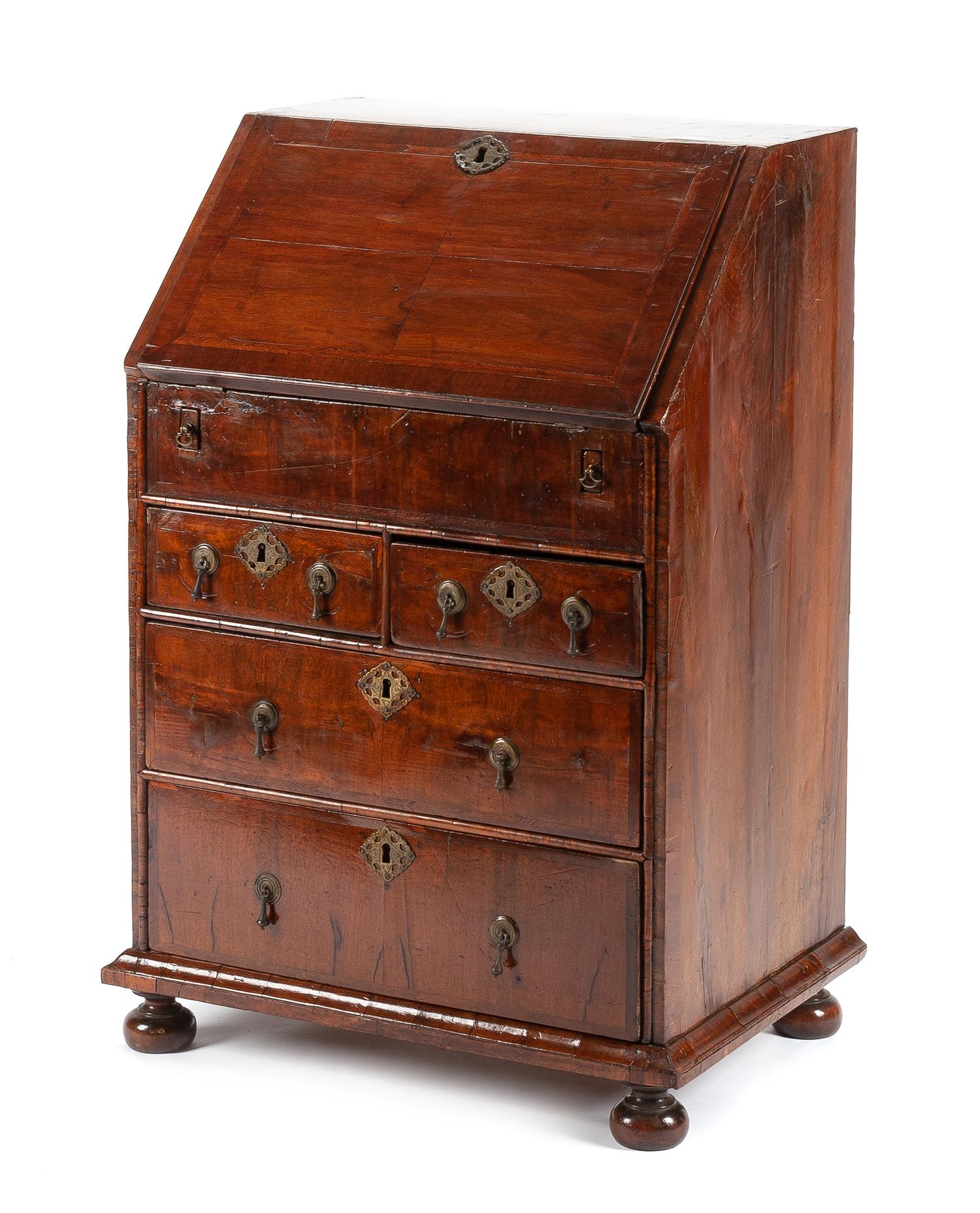 A Queen Anne Walnut Diminutive Slant-Front Desk Height 37 1/2 x width 26 x depth 18 1/4 inches. — 18TH CENTURY