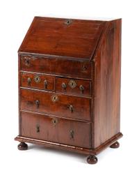 A Queen Anne Walnut Diminutive Slant-Front Desk Height 37 1/2 x width 26 x depth 18 1/4 inches. — 18TH CENTURY