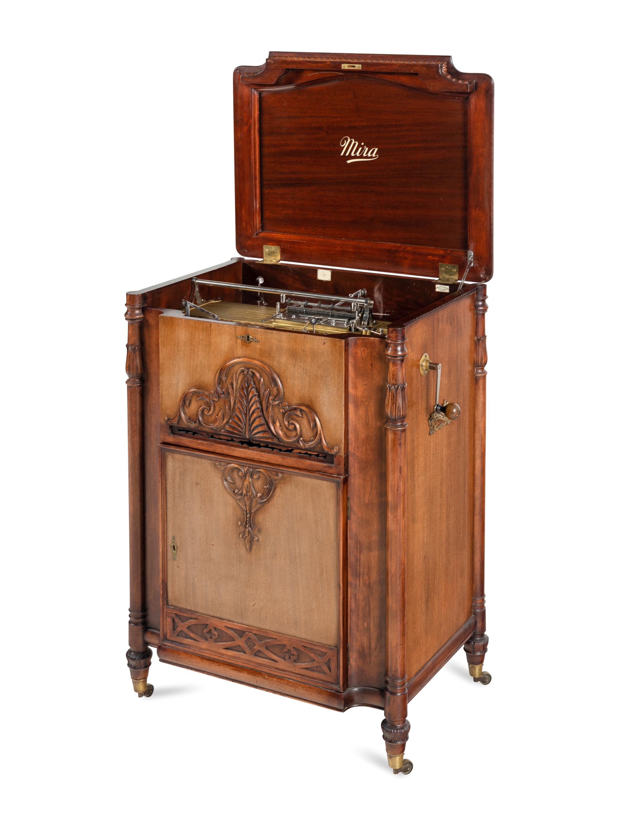 A Mira 18-Inch Disc Music Box