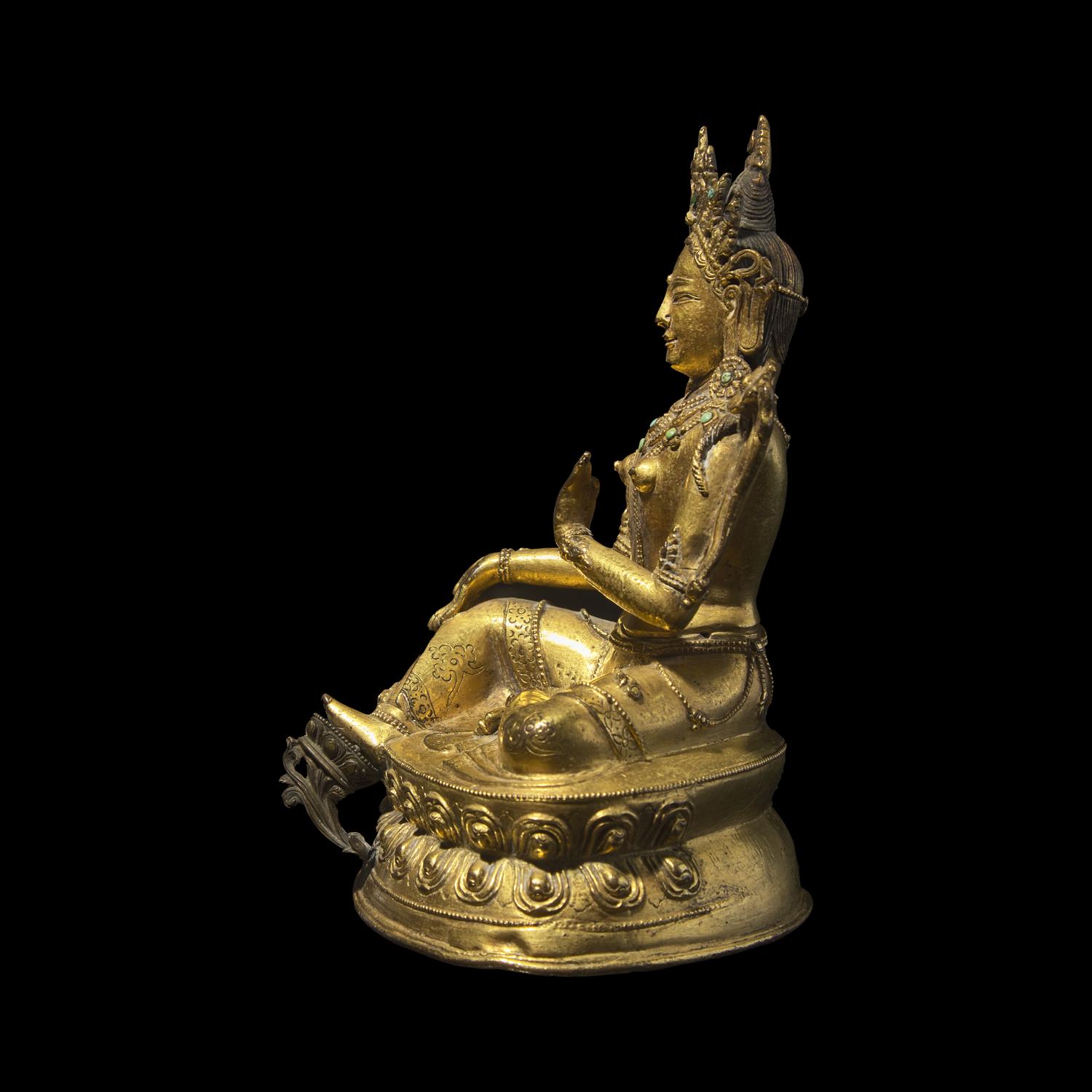A Nepalo-Tibetan Gilt Copper Alloy Figure of Tara, 16th/17th Century 十六/十七世紀 尼泊爾藏区銅合金度母像
