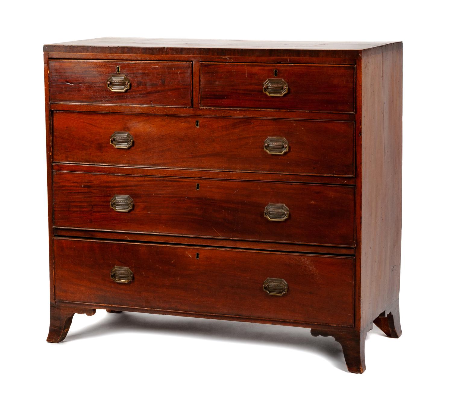 A Georgian Style Mahogany Chest of Drawers Height 38 5/8 x width 41 1/2 x depth 18 3/4 inches. — 19TH CENTURY