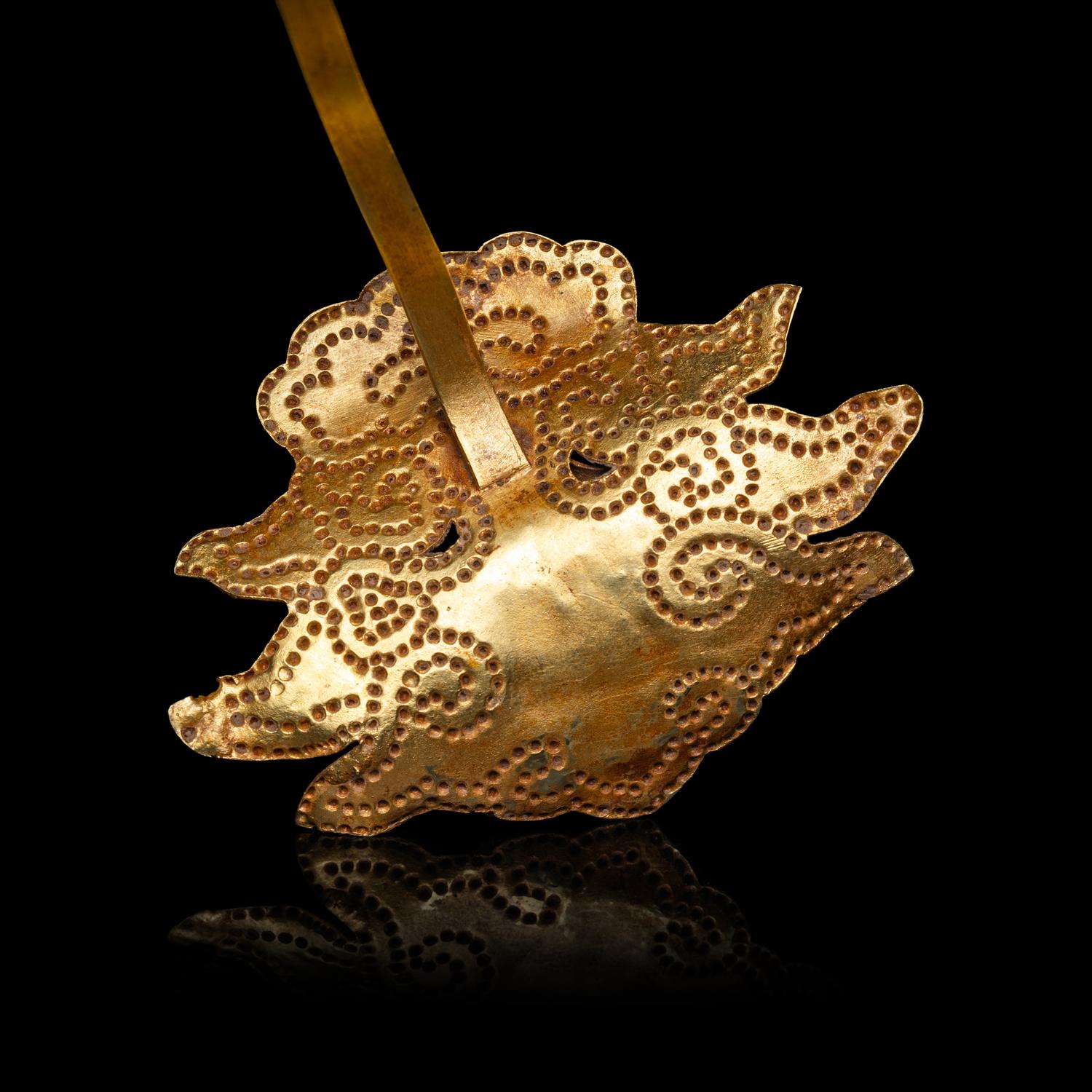 A Chinese Gold 'Immortal' Hairpin, Tiaoxin, Ming Dynasty 明 麻姑獻壽金挑心