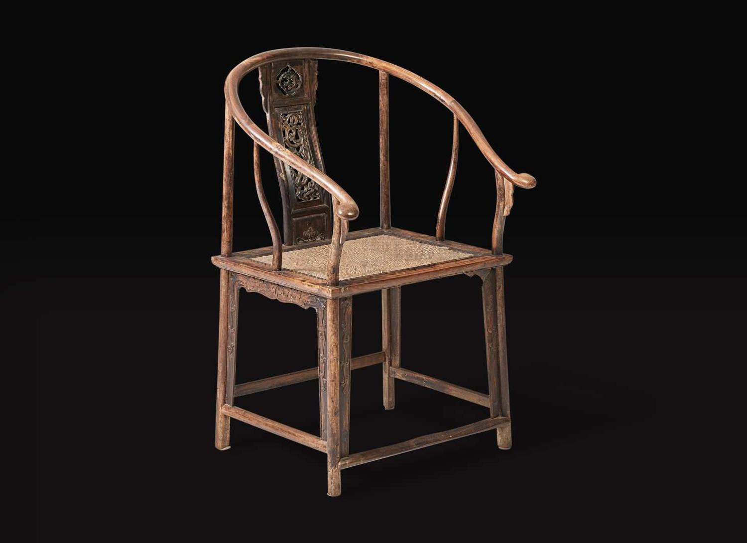 A rare Chinese hardwood horseshoe-back chair, Late Ming to early Qing dynasty 珍罕硬木圈椅 明末或清初