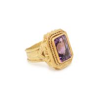 YELLOW GOLD AND AMETHYST RING