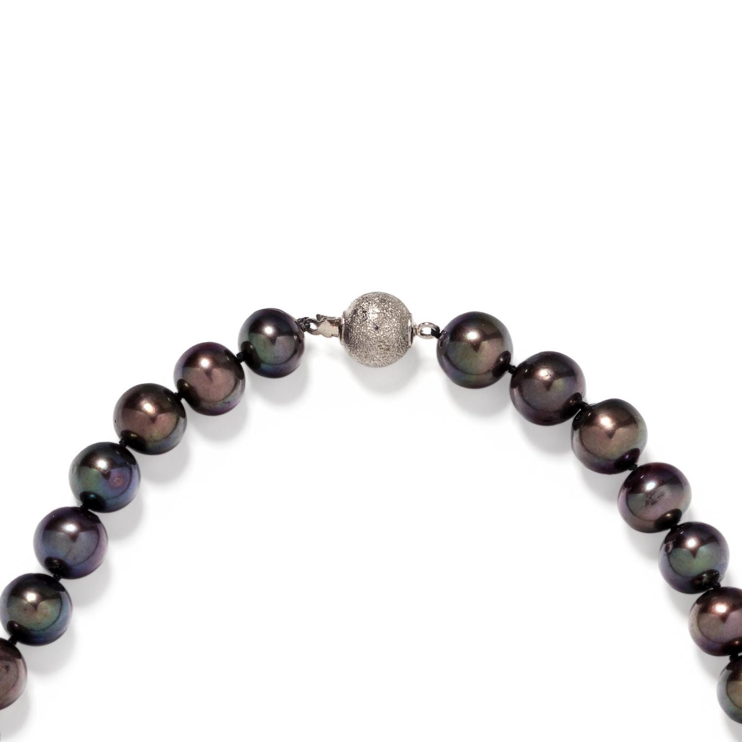 CULTURED TAHITIAN PEARL NECKLACE