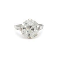 DIAMOND RING