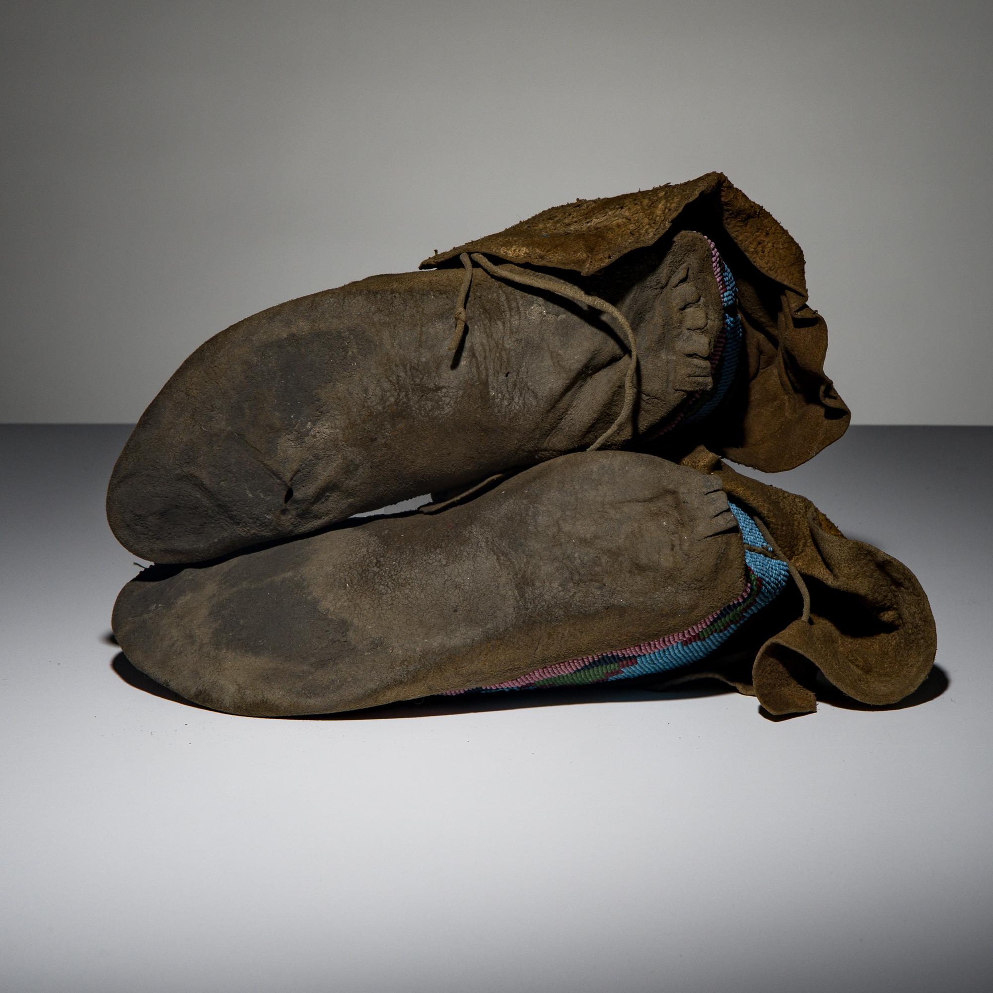 Apsáalooke [Crow] Beaded Hide Soft-Soled Moccasins