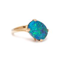 OPAL AND YELLOW GOLD RING