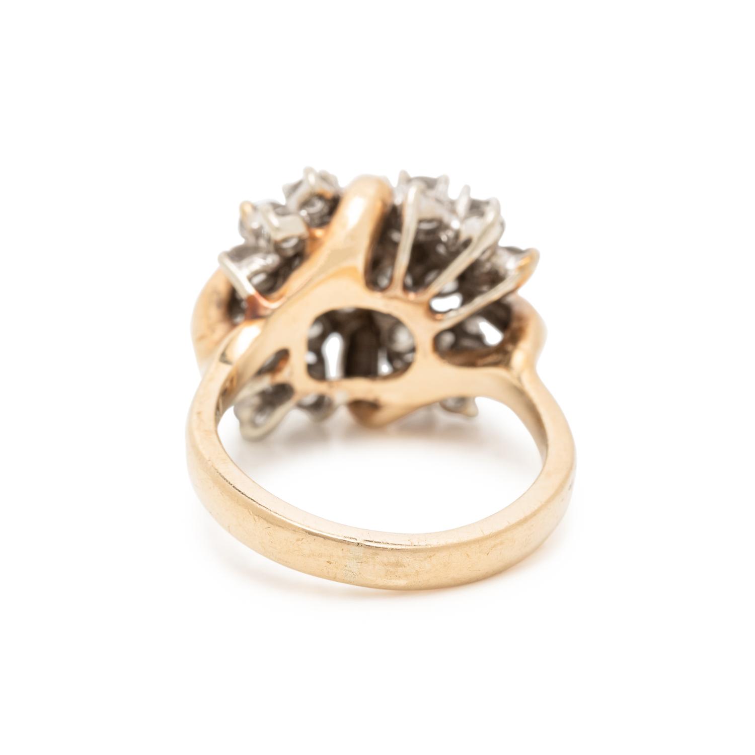 YELLOW GOLD AND DIAMOND RING