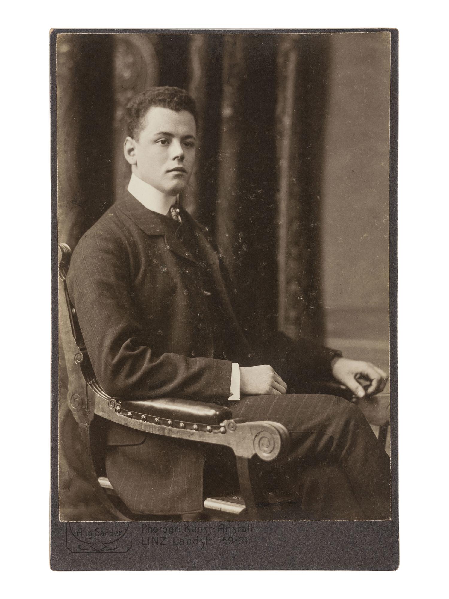 [EARLY PHOTOGRAPHY]. SANDER, August (1876-1964), photog. Cabinet photograph of a young man.