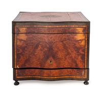 A Napoleon III Burlwood Cave à Liqueur