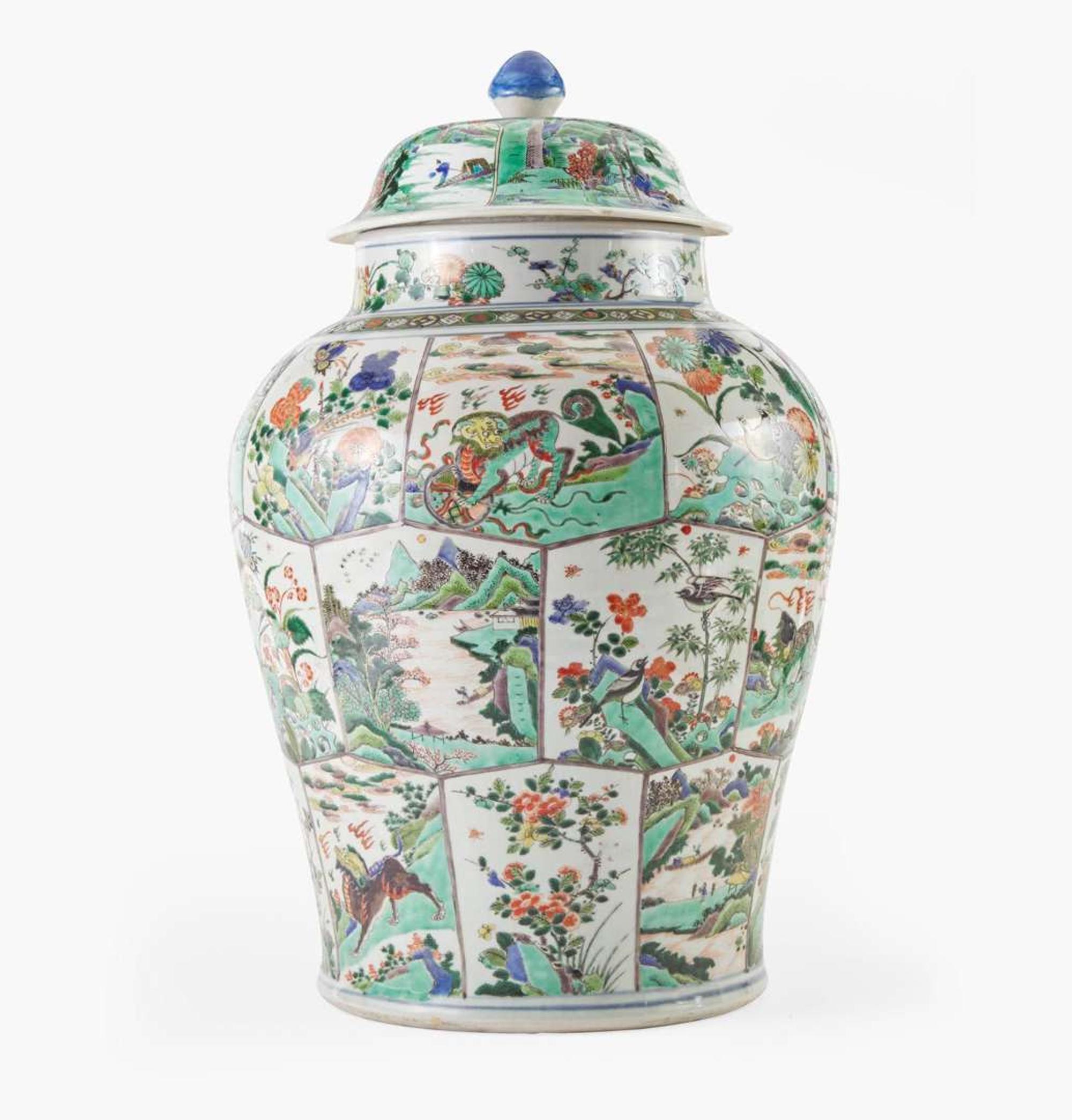 An impressive large Chinese famille verte-decorated jar and cover 五彩大盖罐 Kangxi period ? ??